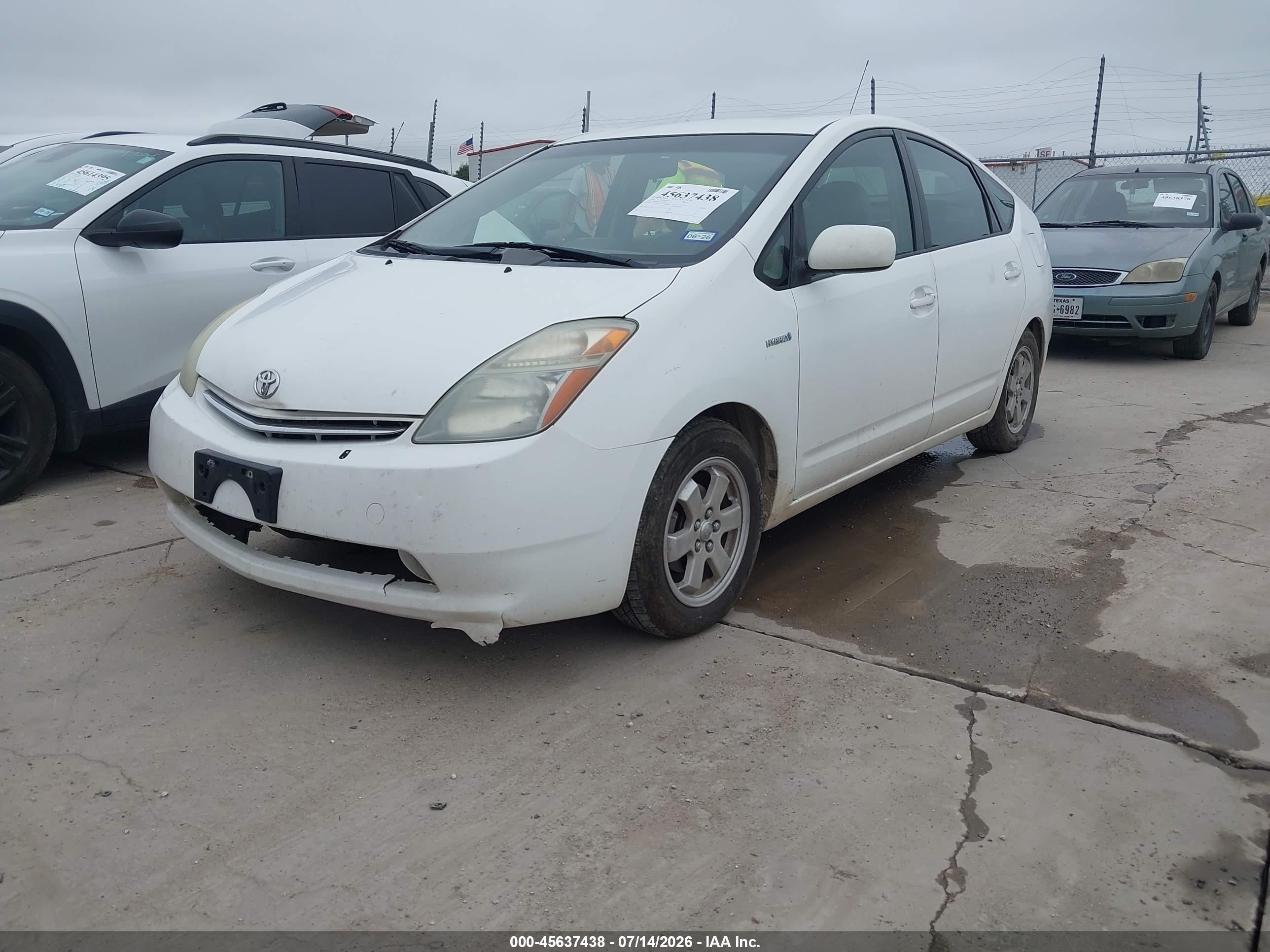 2007 Toyota Prius   White vin: JTDKB20U077615036