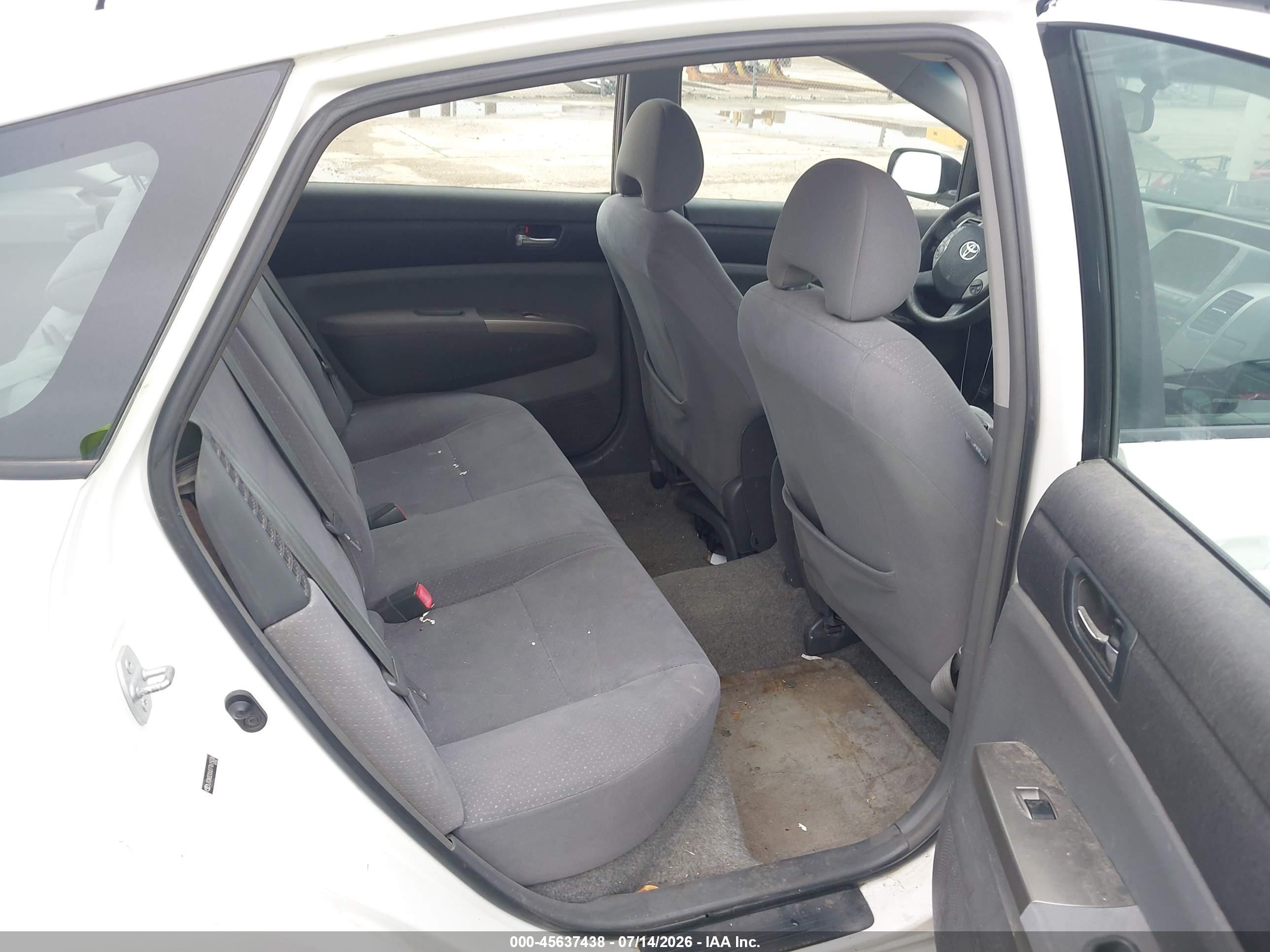2007 Toyota Prius   White vin: JTDKB20U077615036