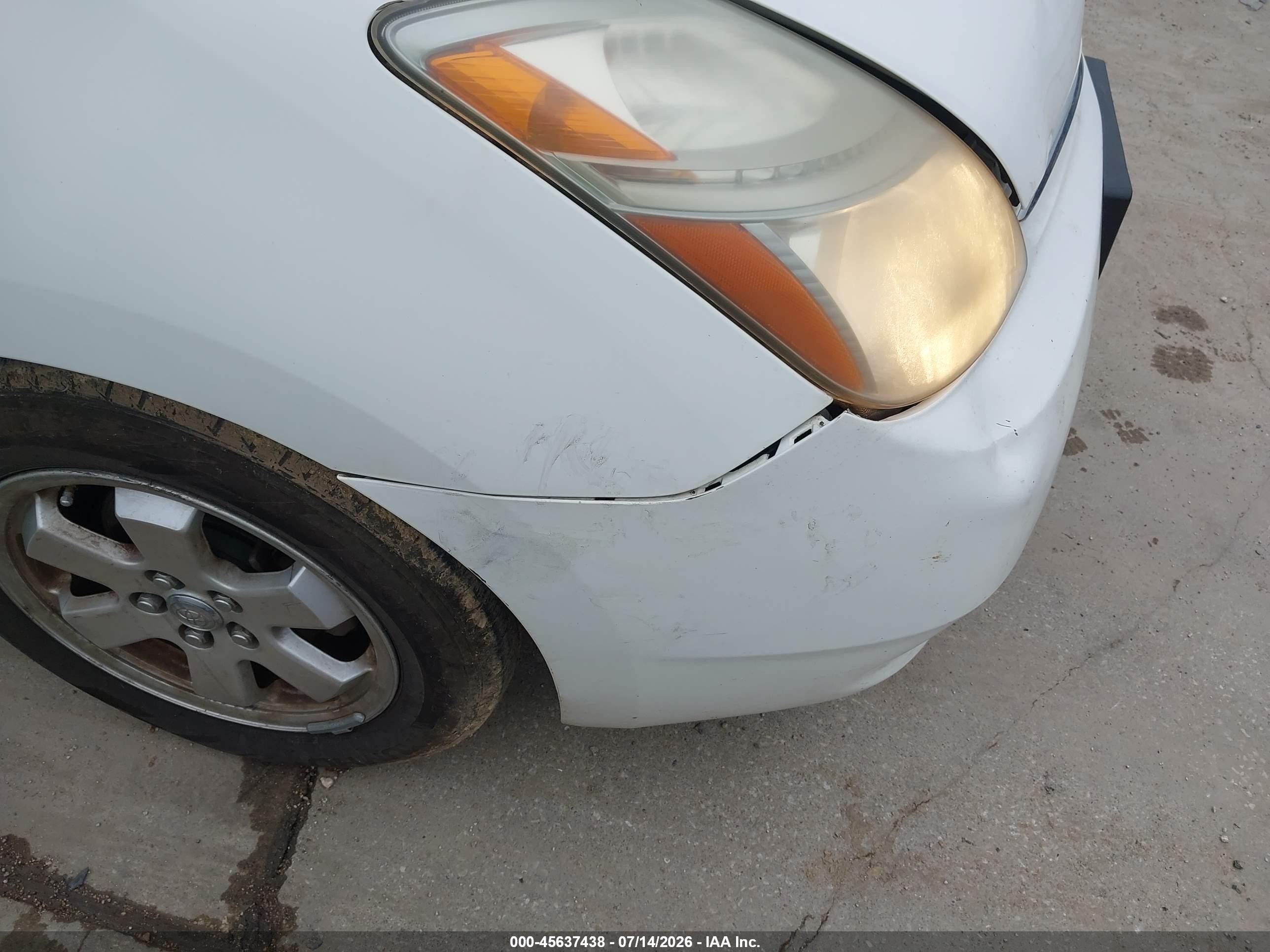 2007 Toyota Prius   White vin: JTDKB20U077615036