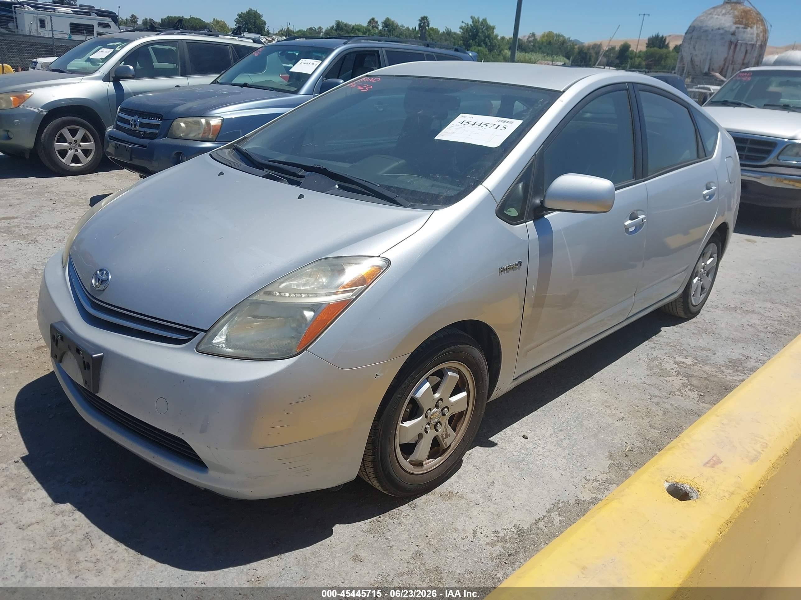 2007 Toyota Prius   Серебряный vin: JTDKB20U077630510