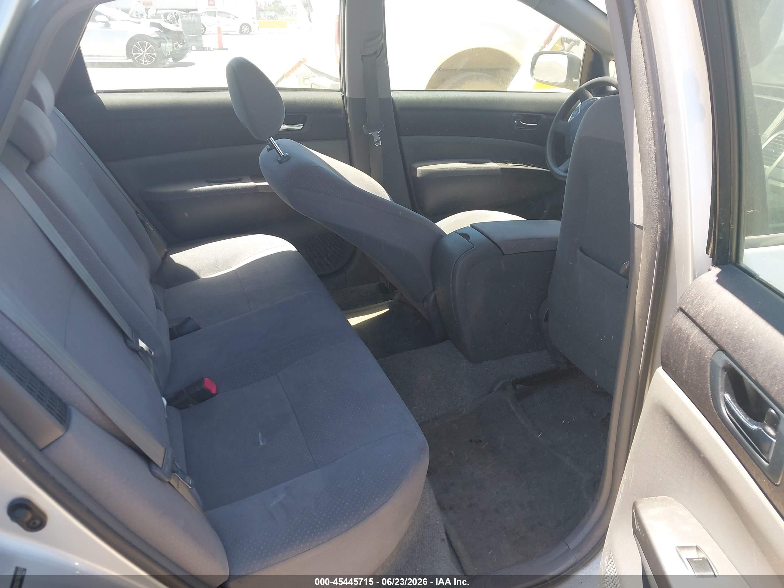 2007 Toyota Prius   Серебряный vin: JTDKB20U077630510