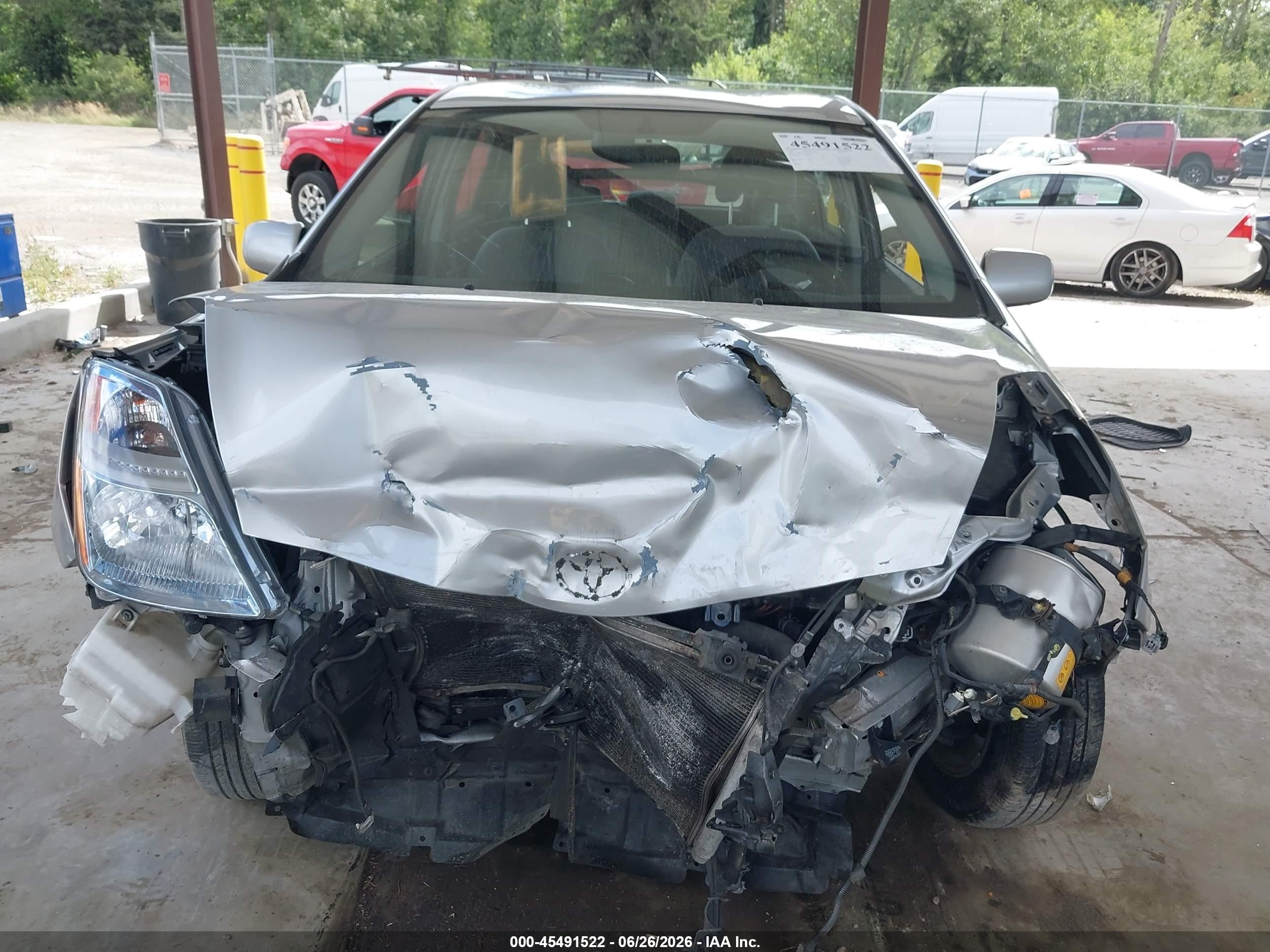 2007 Toyota Prius   Silver vin: JTDKB20U077639160