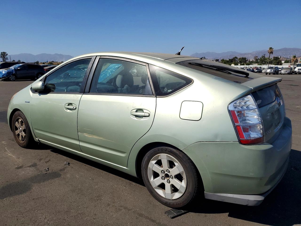 2007 Toyota Prius Base Green vin: JTDKB20U077665788