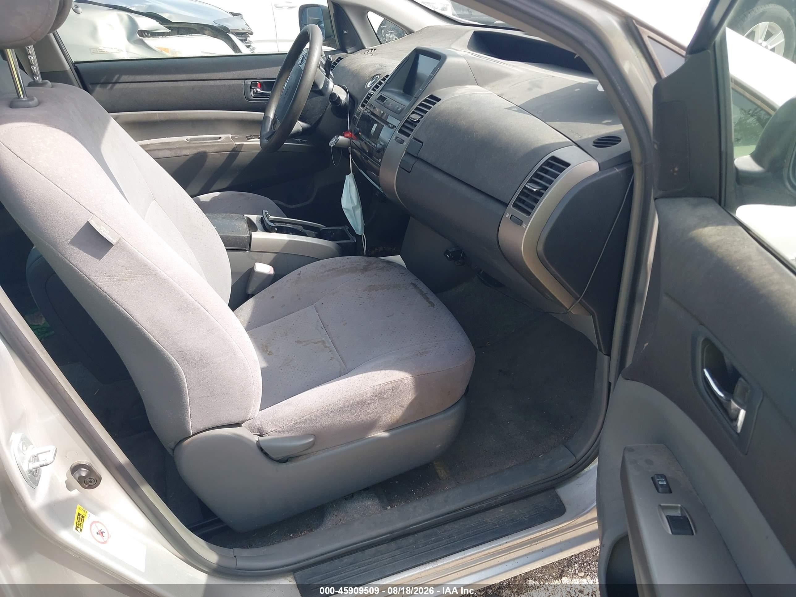 2007 Toyota Prius   Silver vin: JTDKB20U077678055