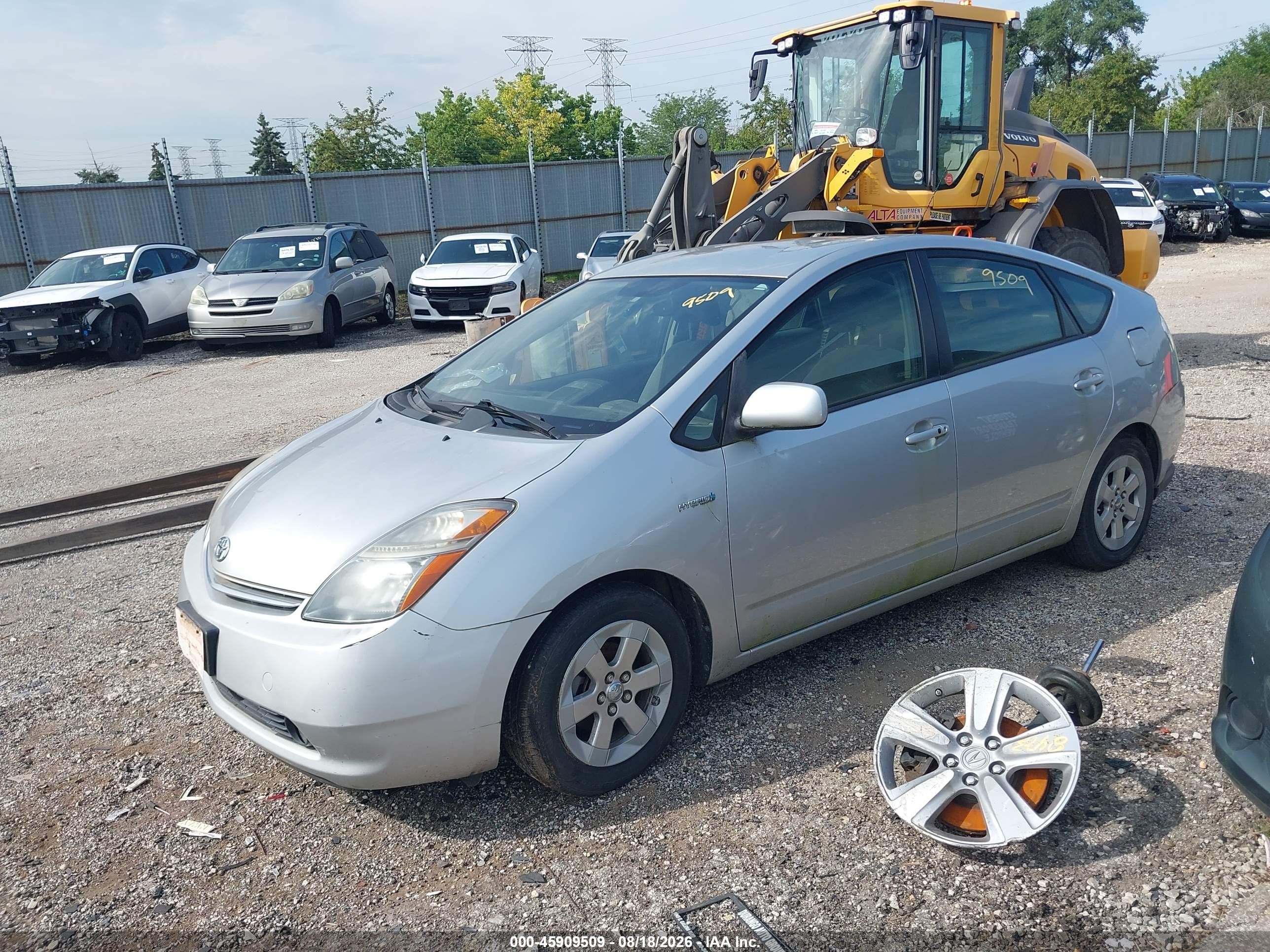 2007 Toyota Prius   Silver vin: JTDKB20U077678055
