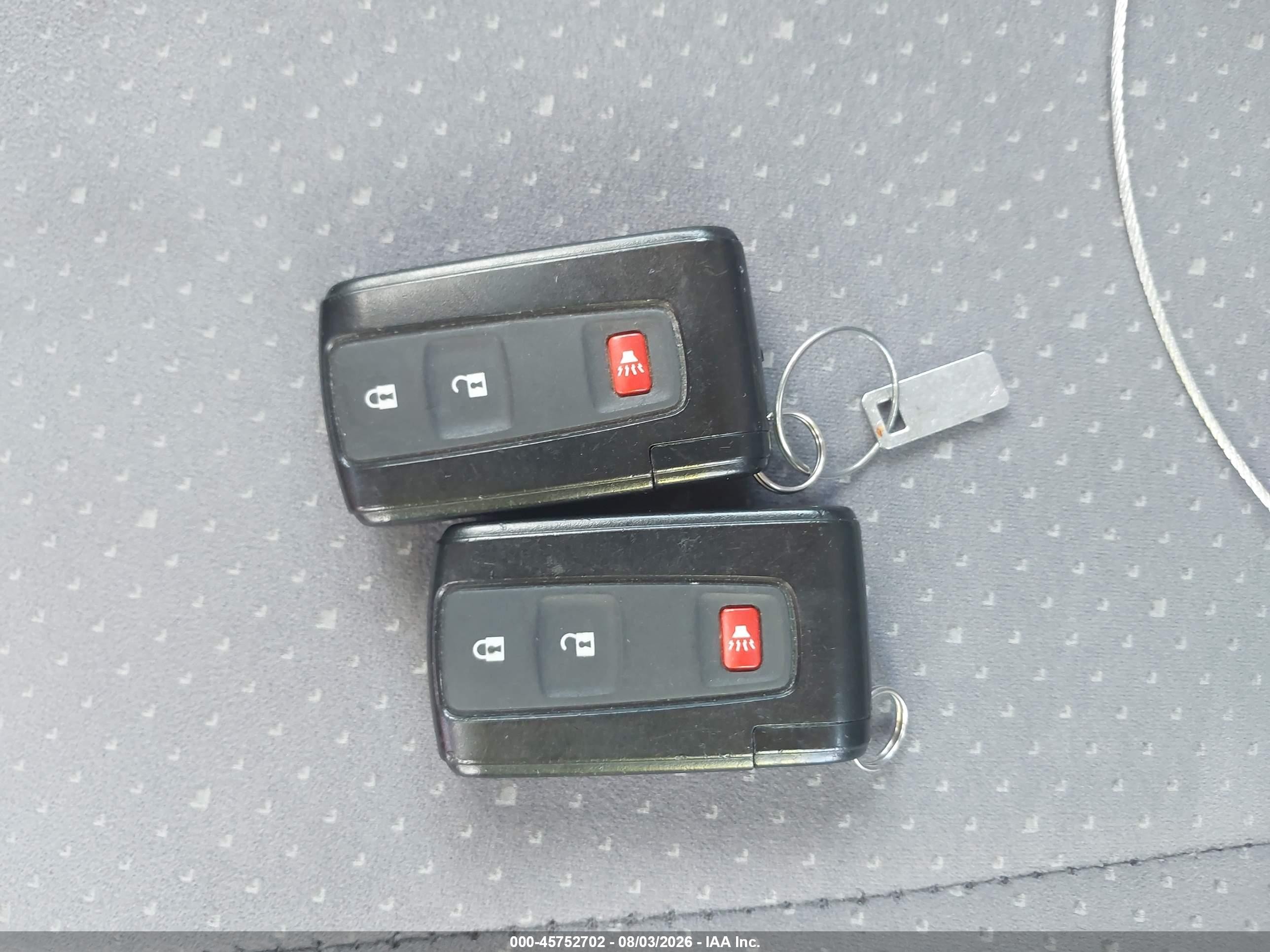 2007 Toyota Prius   Red vin: JTDKB20U077679660