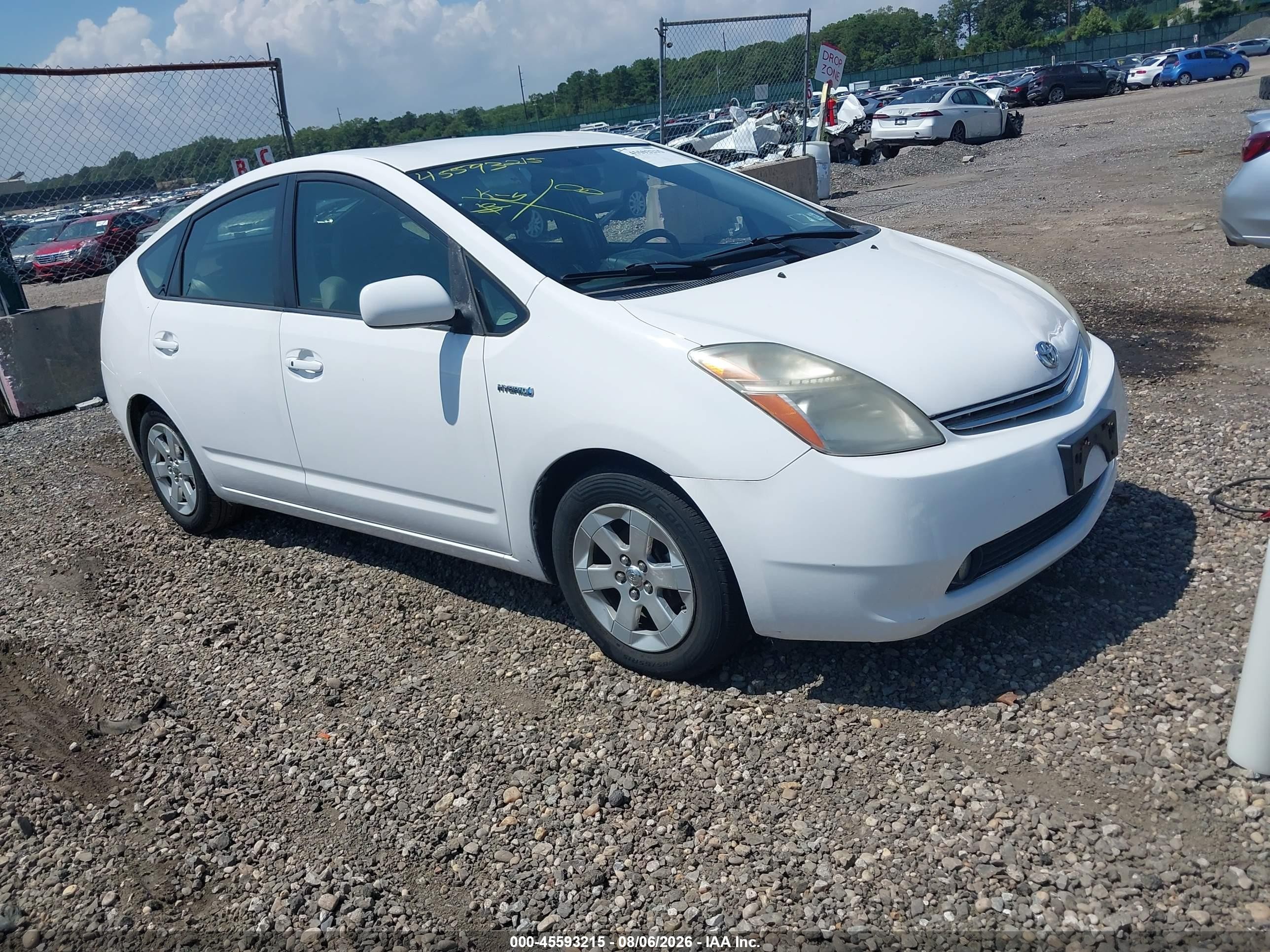2008 Toyota Prius   White vin: JTDKB20U083303517
