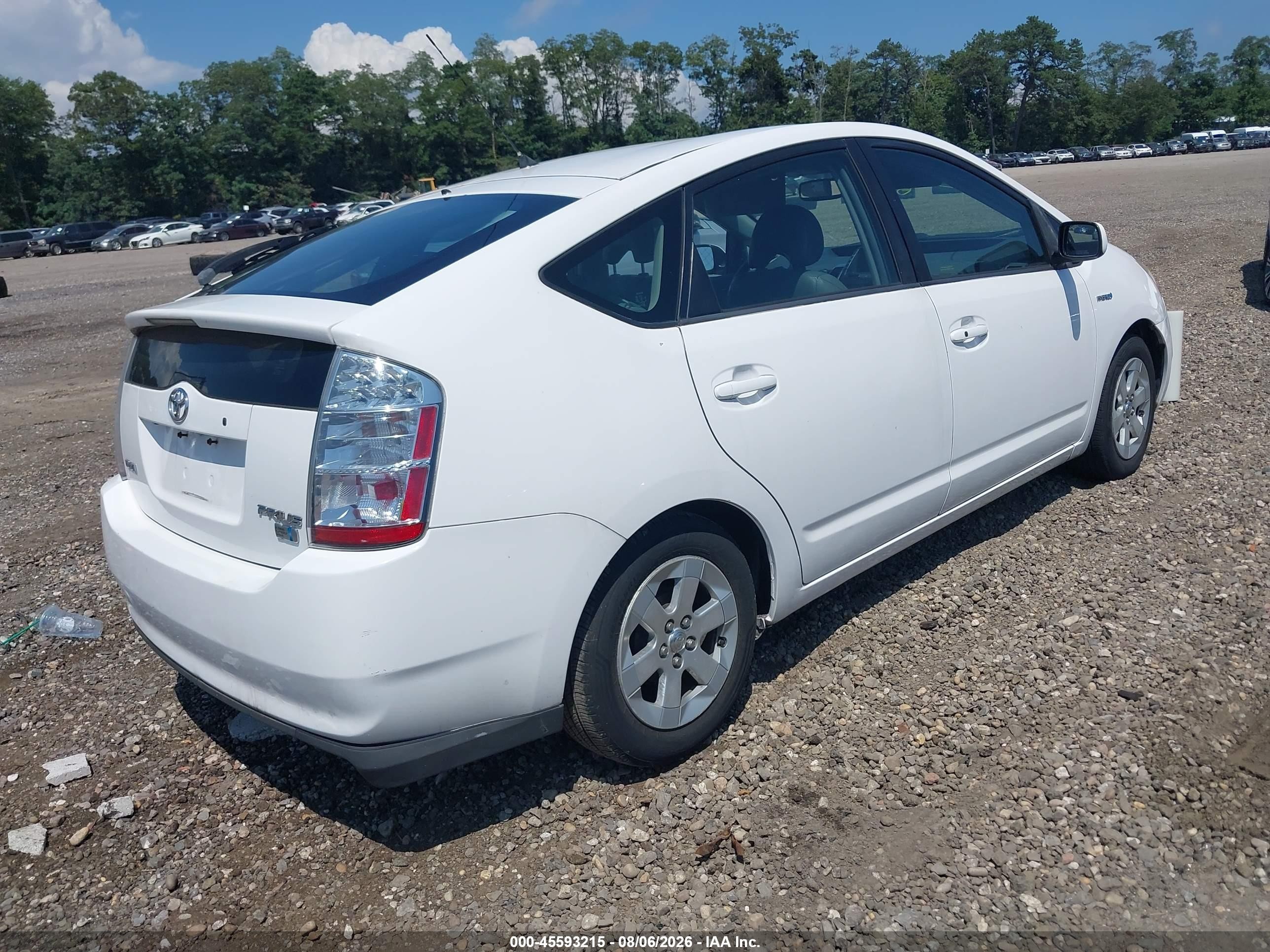 2008 Toyota Prius   White vin: JTDKB20U083303517