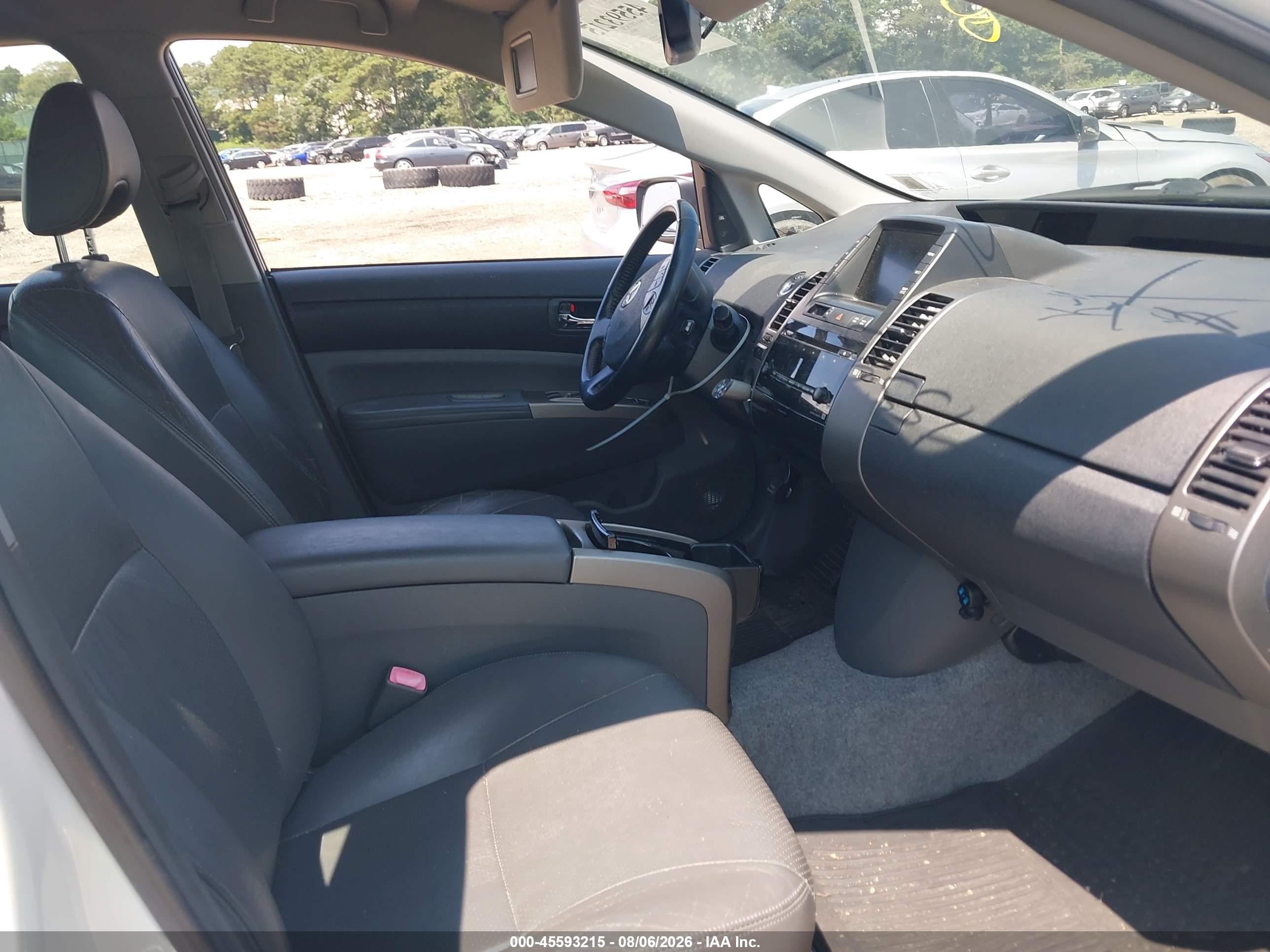 2008 Toyota Prius   White vin: JTDKB20U083303517
