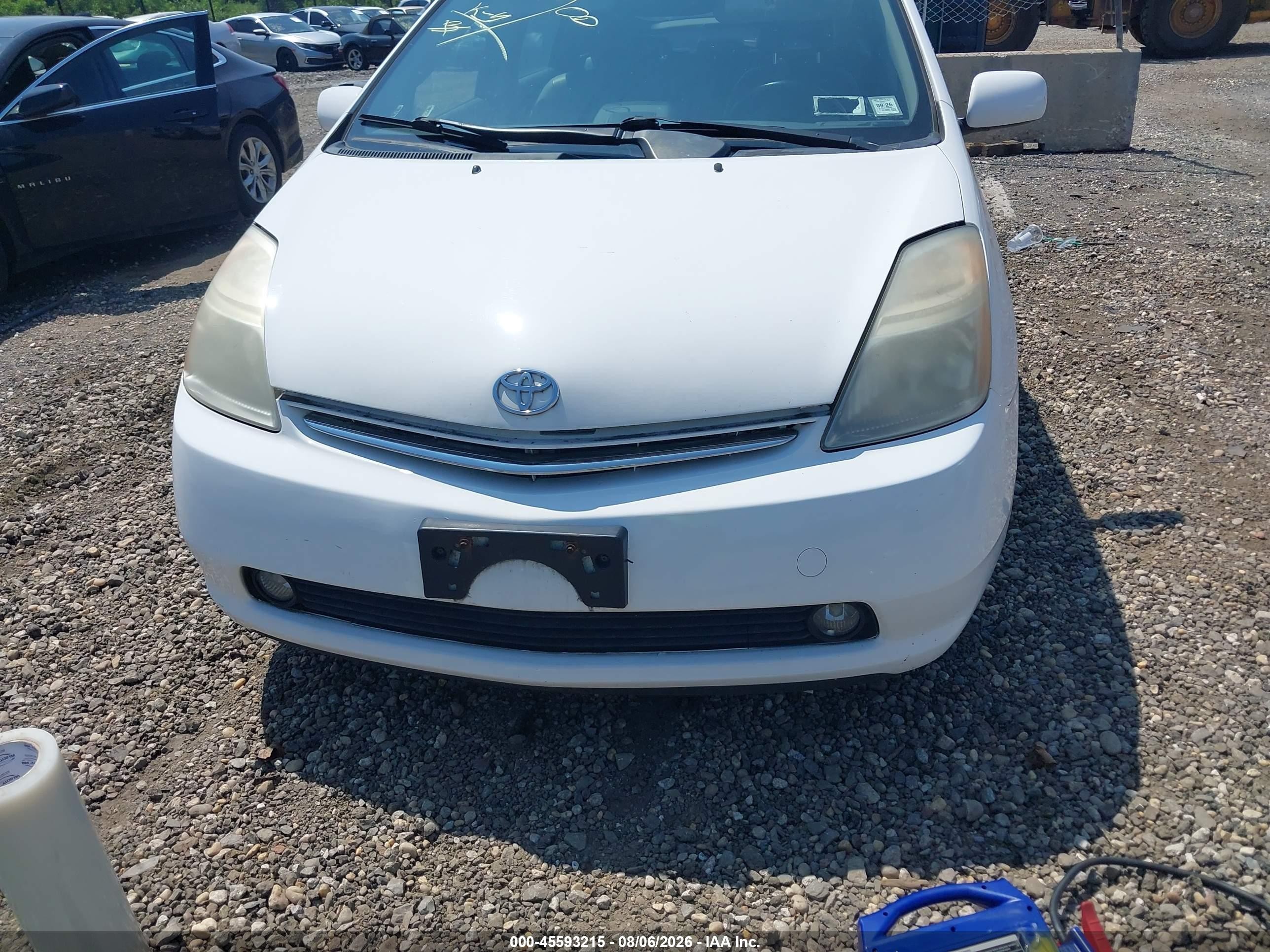 2008 Toyota Prius   White vin: JTDKB20U083303517