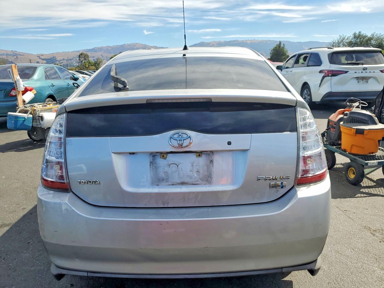 2008 Toyota Prius Base Silver vin: JTDKB20U083306238