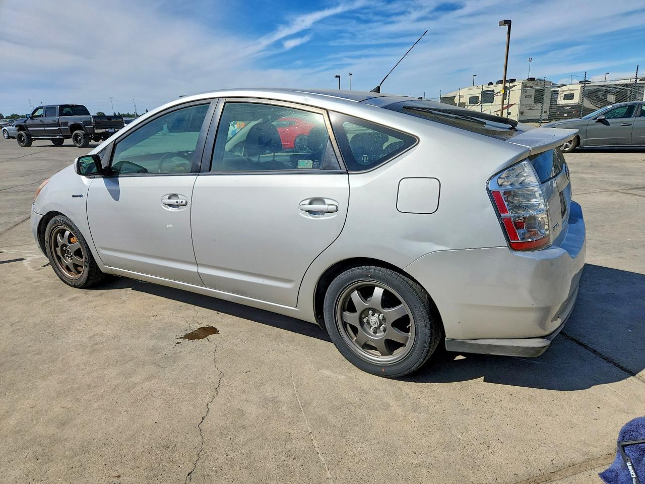 2008 Toyota Prius Touring Silver vin: JTDKB20U083315408