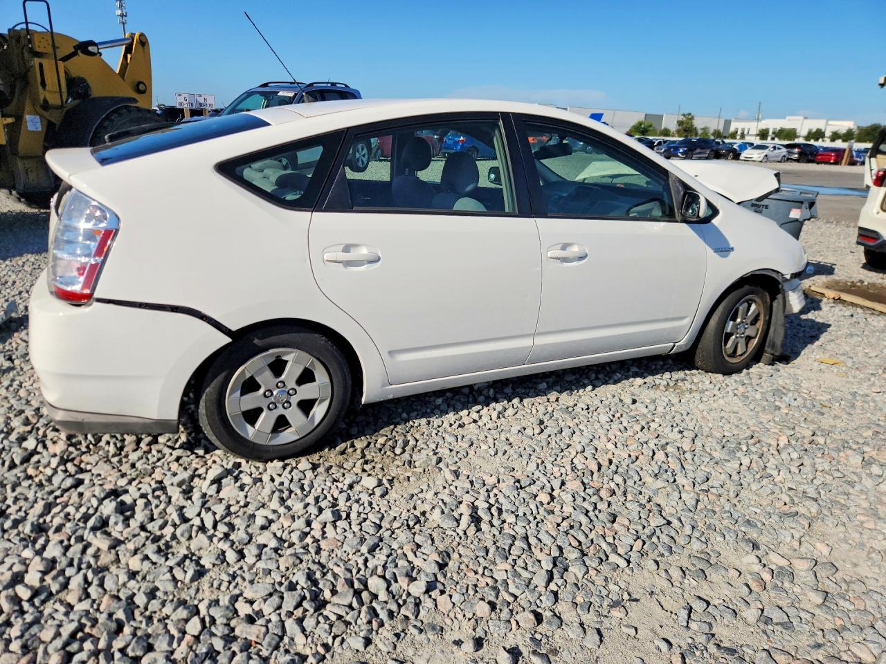 2008 Toyota Prius Base White vin: JTDKB20U083332337