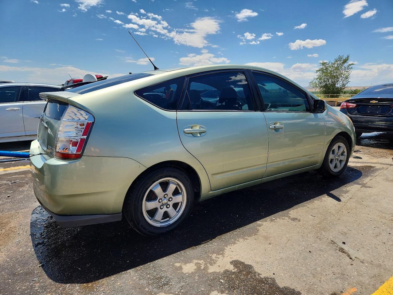 2008 Toyota Prius Base Green vin: JTDKB20U083344827