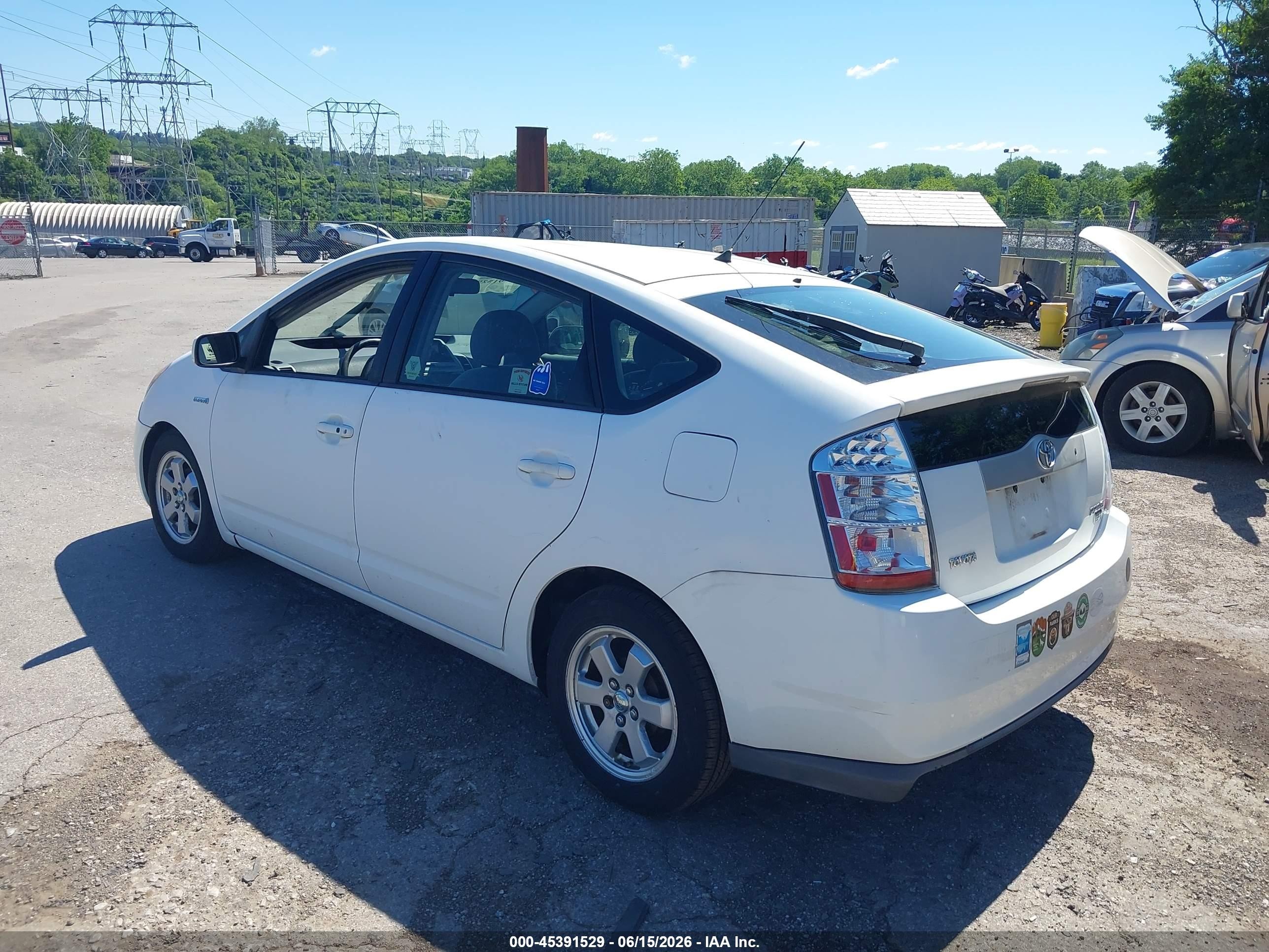 2008 Toyota Prius   Белый vin: JTDKB20U083380632