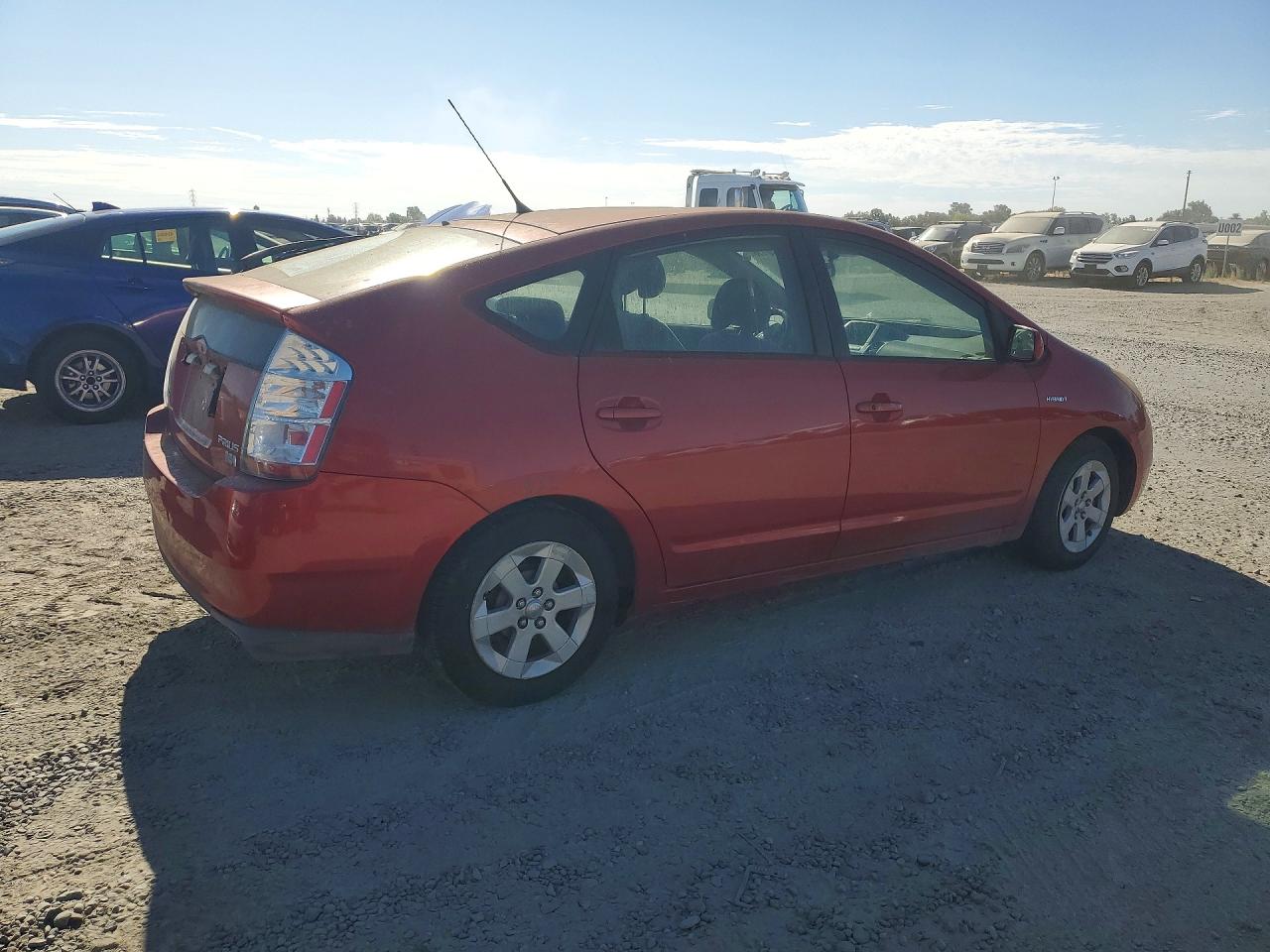 2008 Toyota Prius Base Red vin: JTDKB20U083398189
