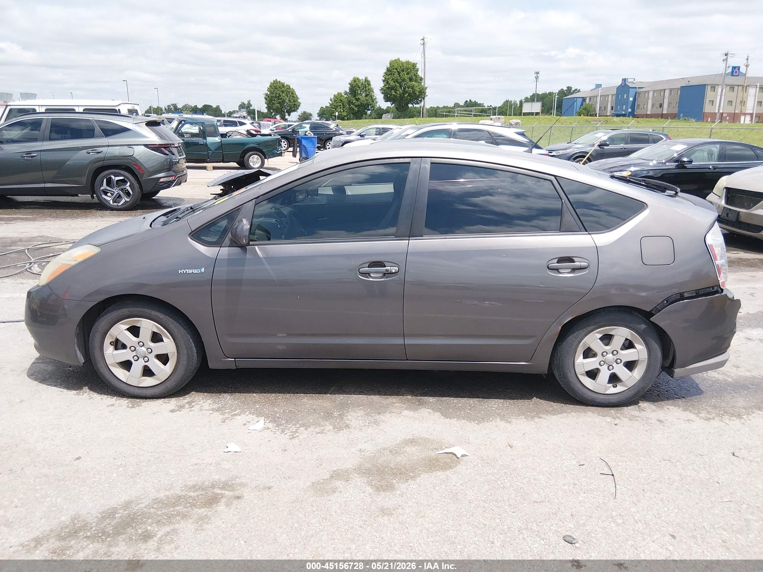 2008 Toyota Prius   Gray vin: JTDKB20U083425438