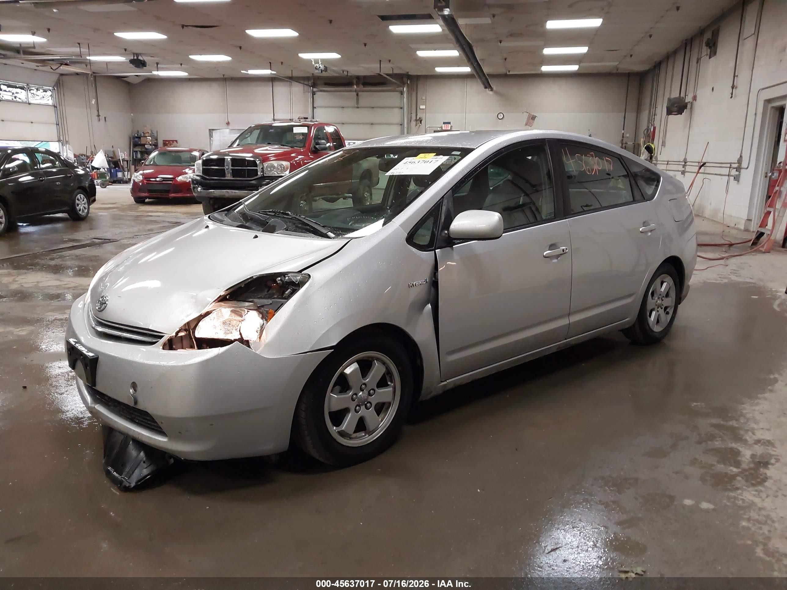 2008 Toyota Prius   Silver vin: JTDKB20U083439369