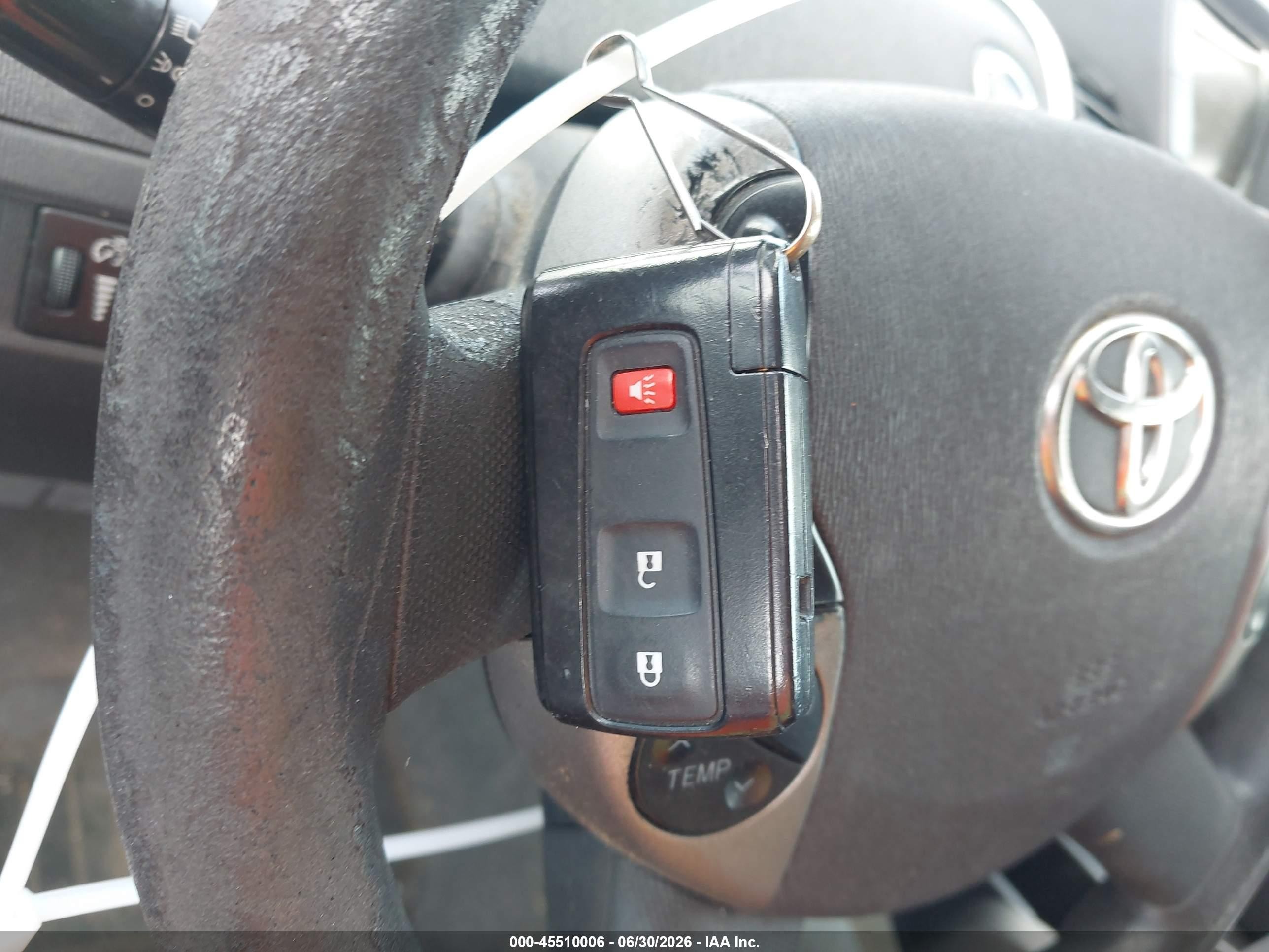 2008 Toyota Prius   Red vin: JTDKB20U083441459