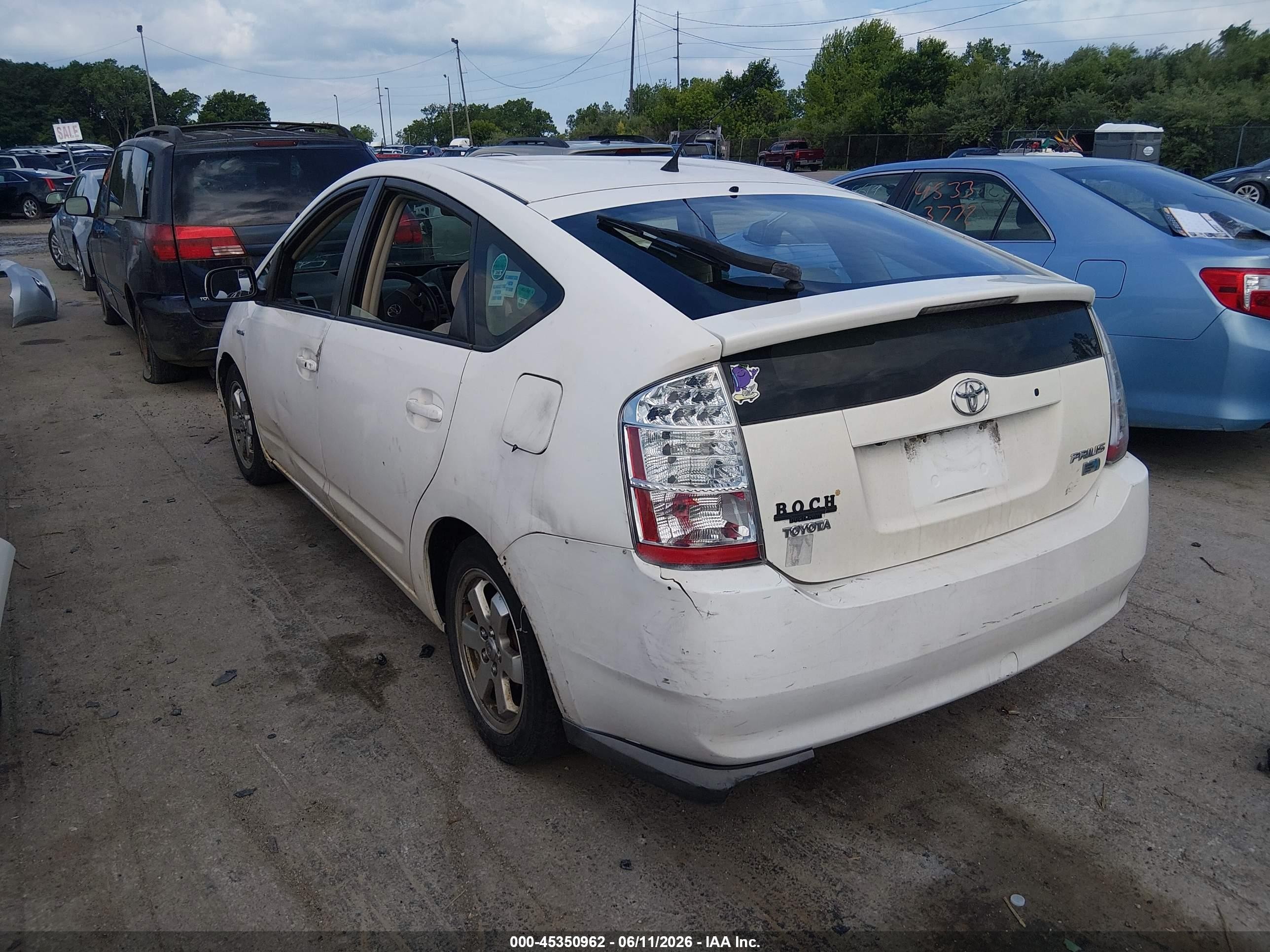 2008 Toyota Prius   White vin: JTDKB20U083450484