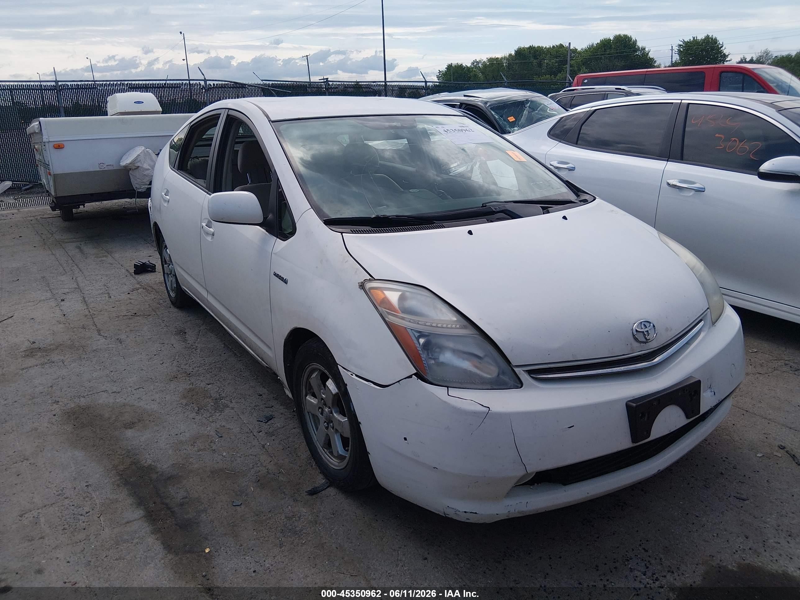 2008 Toyota Prius   White vin: JTDKB20U083450484