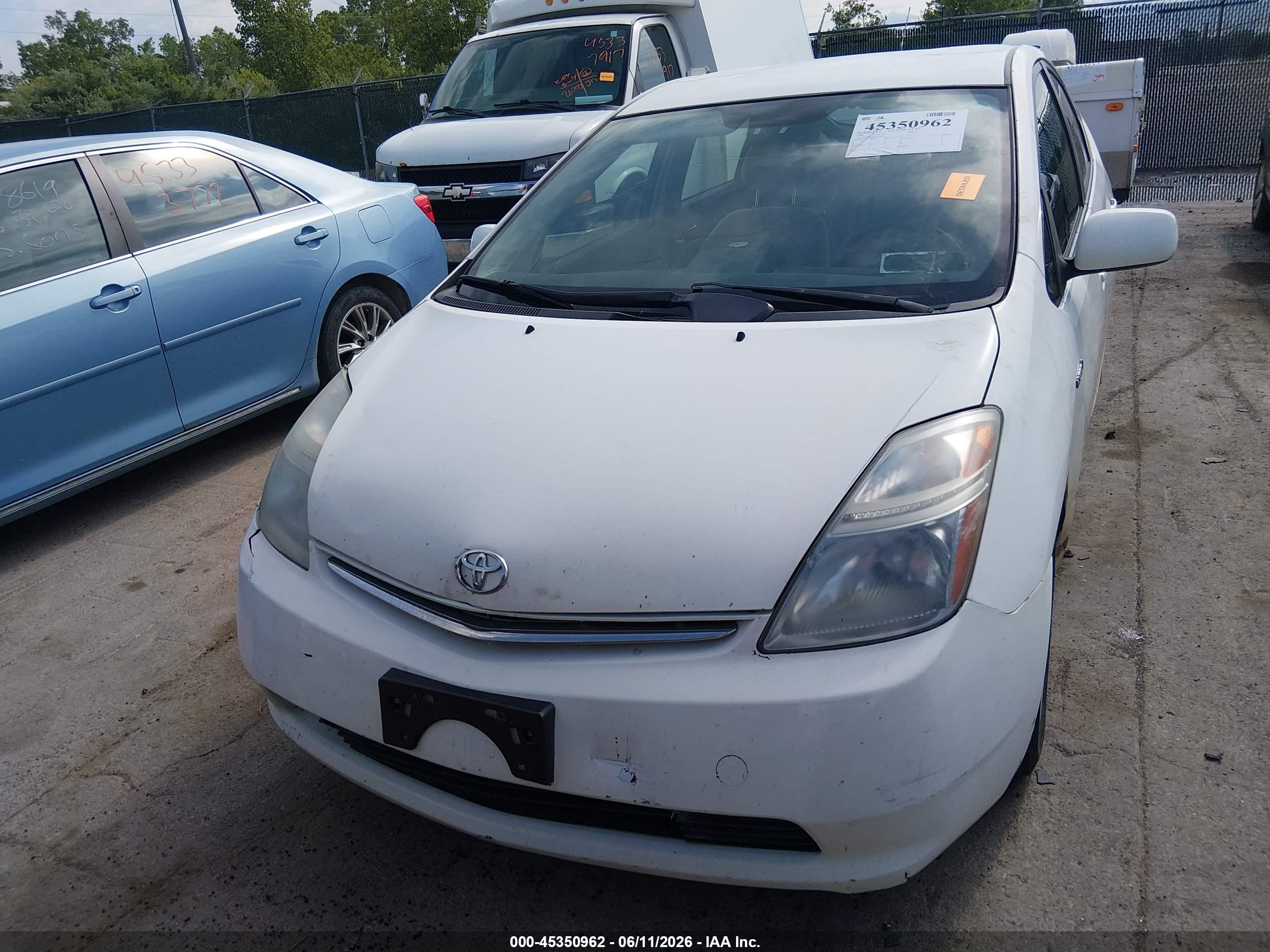2008 Toyota Prius   White vin: JTDKB20U083450484