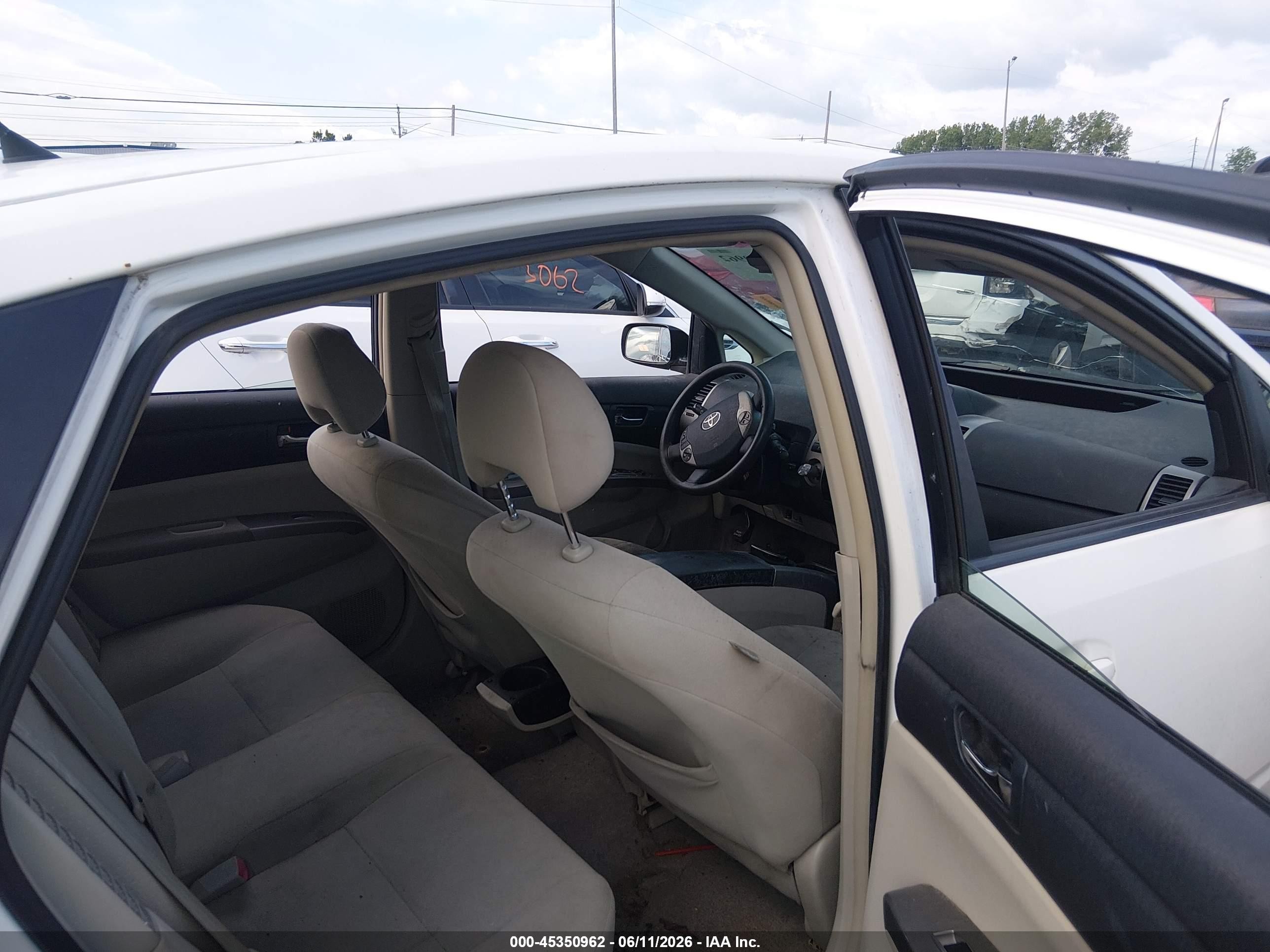 2008 Toyota Prius   White vin: JTDKB20U083450484