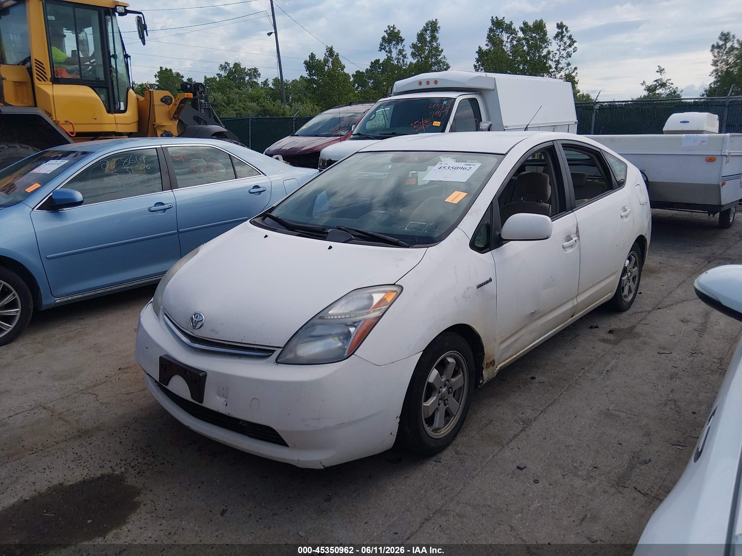 2008 Toyota Prius   White vin: JTDKB20U083450484