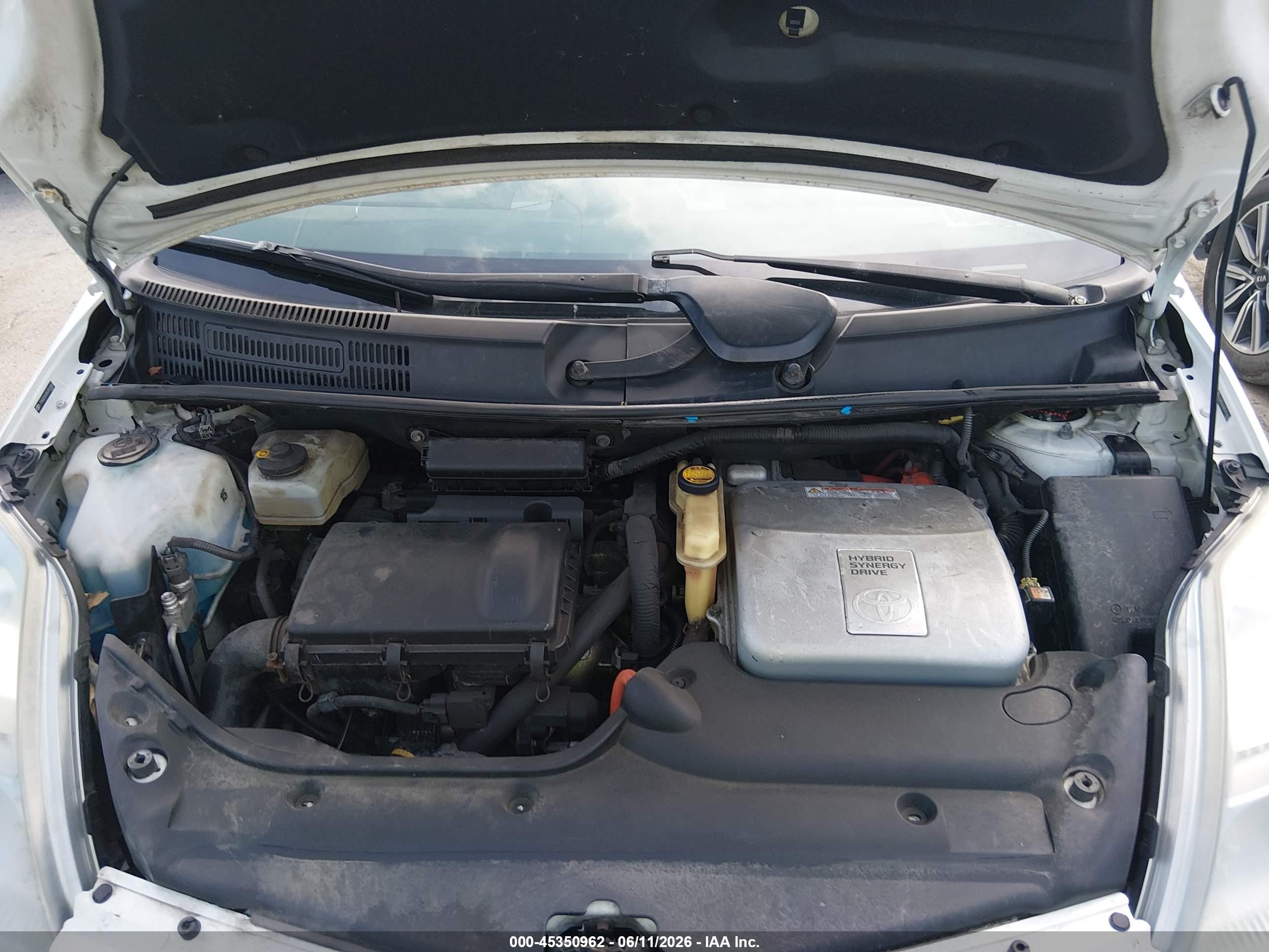 2008 Toyota Prius   White vin: JTDKB20U083450484