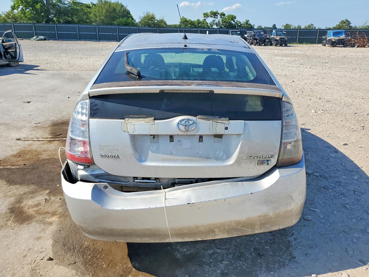 2008 Toyota Prius Base Silver vin: JTDKB20U087727904