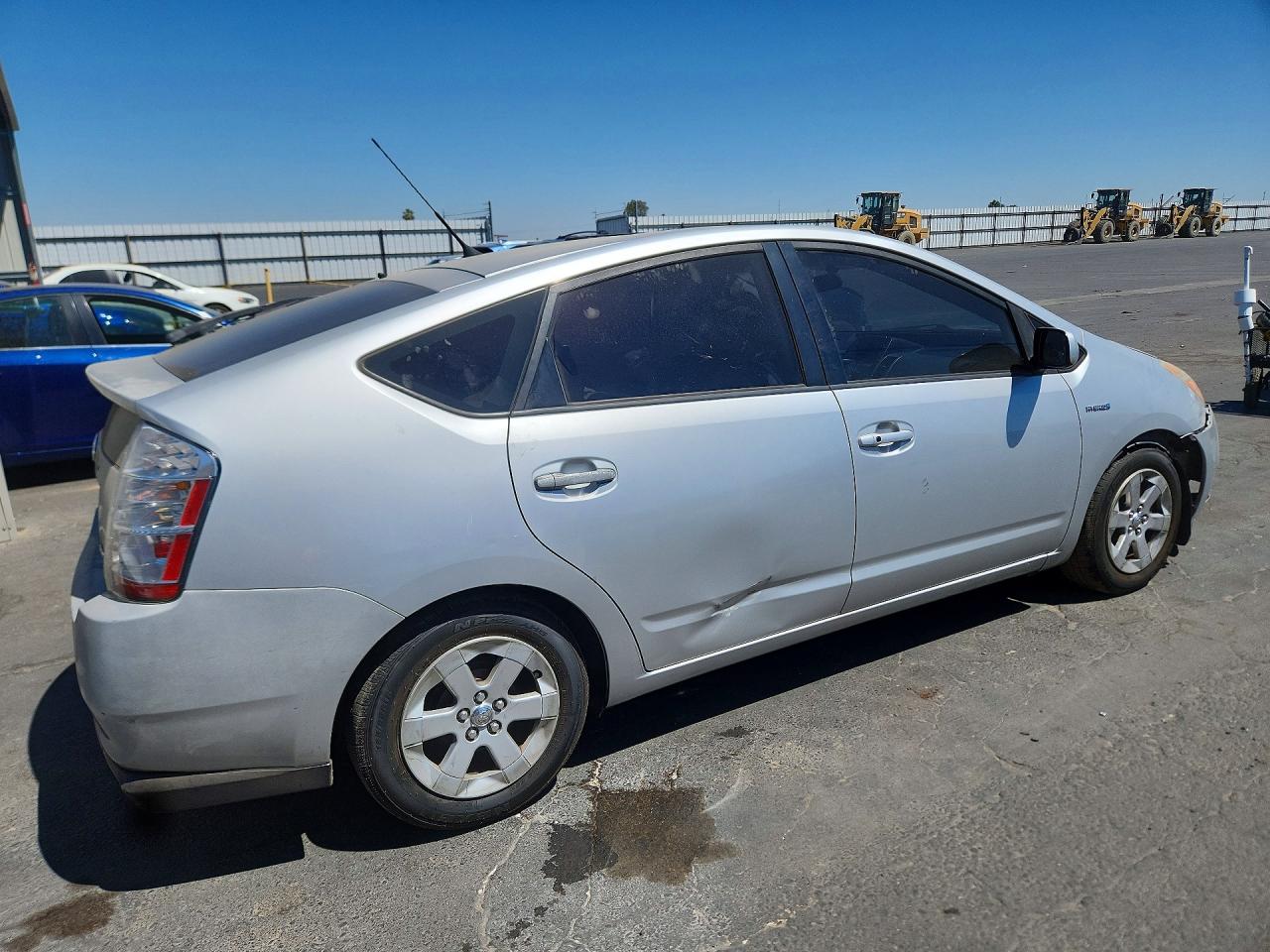 2008 Toyota Prius Base Silver vin: JTDKB20U087770901