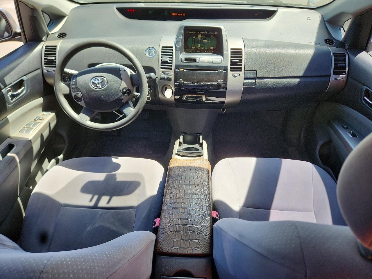 2008 Toyota Prius Base Silver vin: JTDKB20U087770901