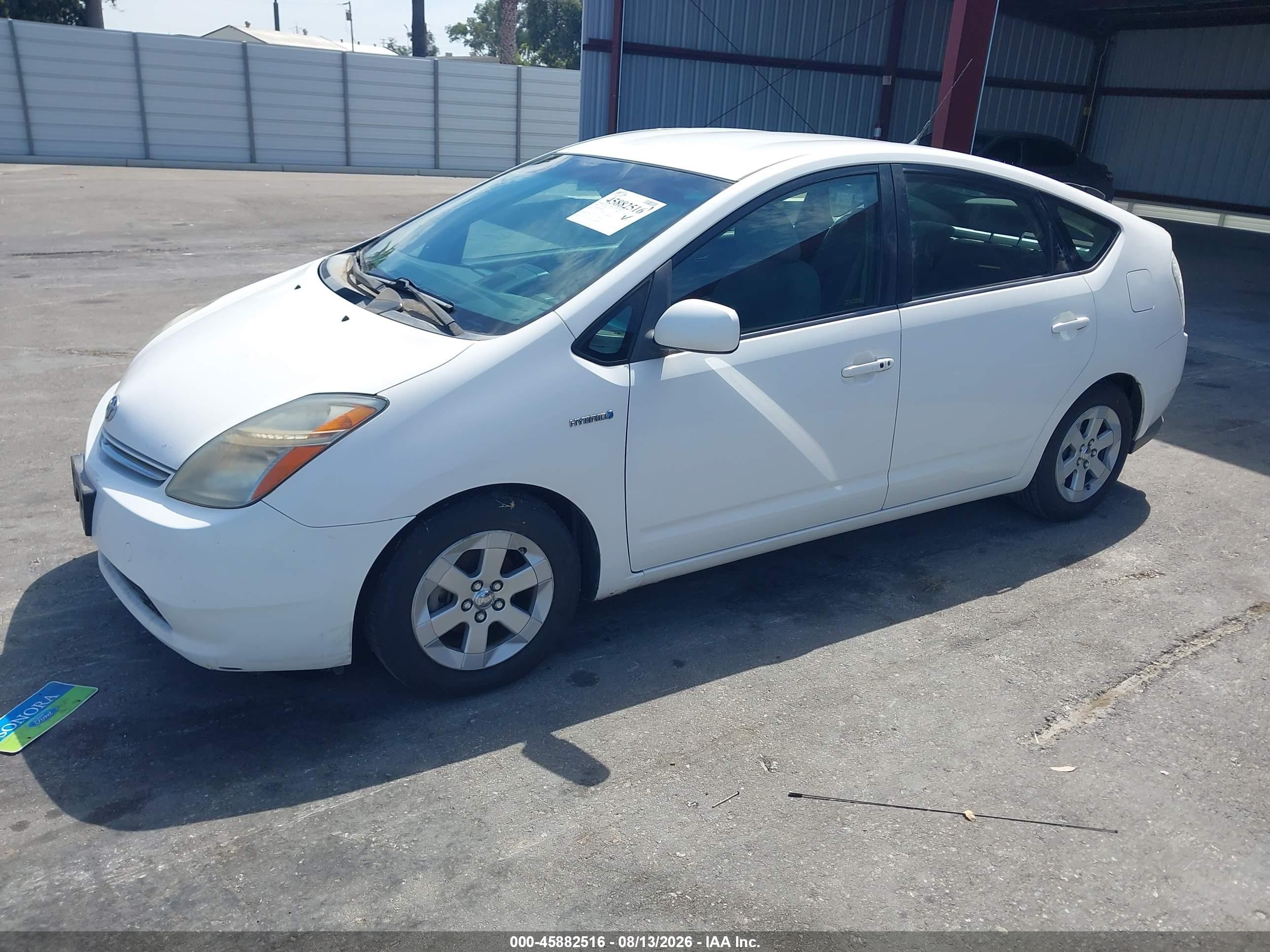 2009 Toyota Prius   White vin: JTDKB20U093464189
