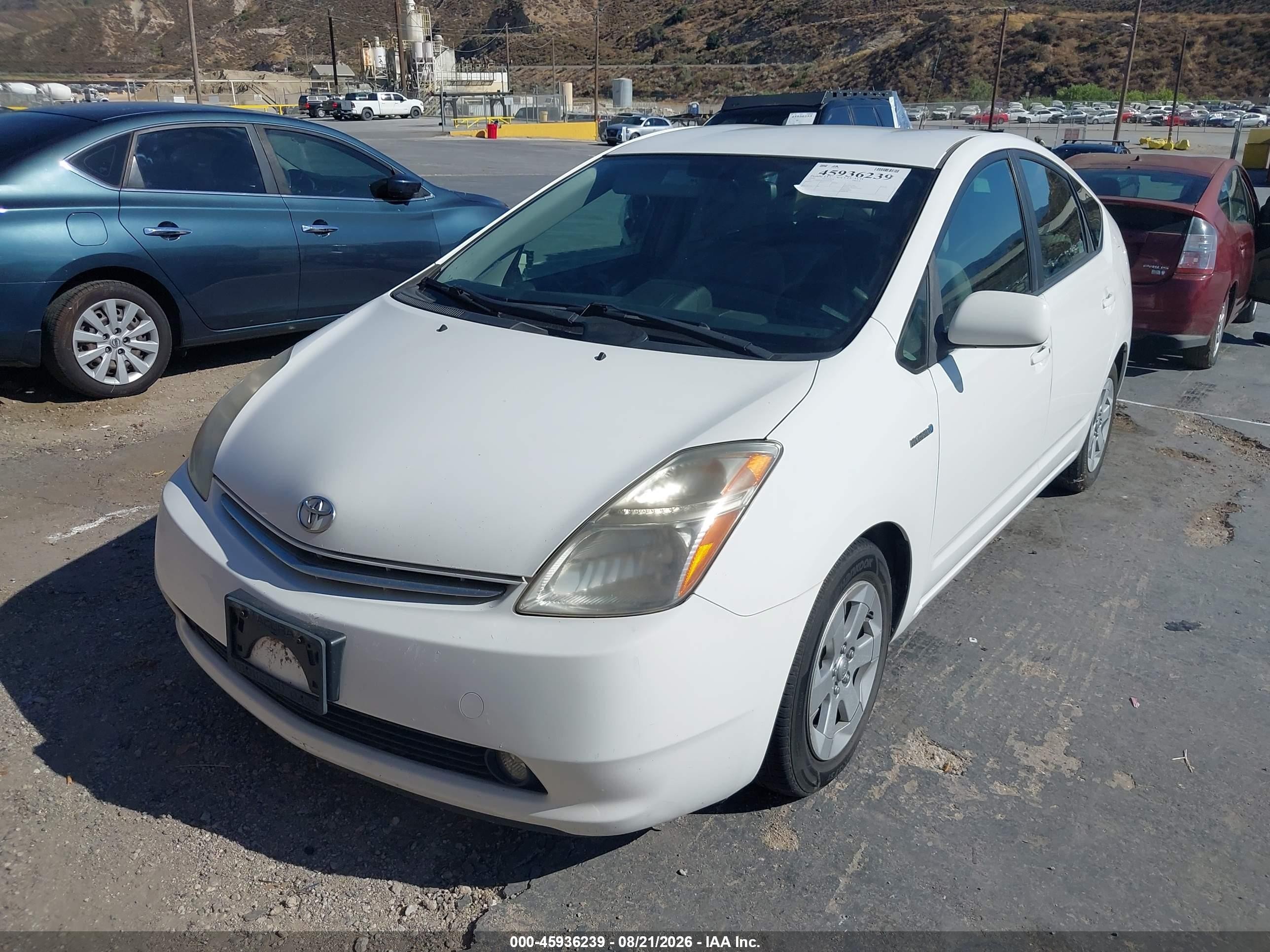 2009 Toyota Prius   White vin: JTDKB20U093503587