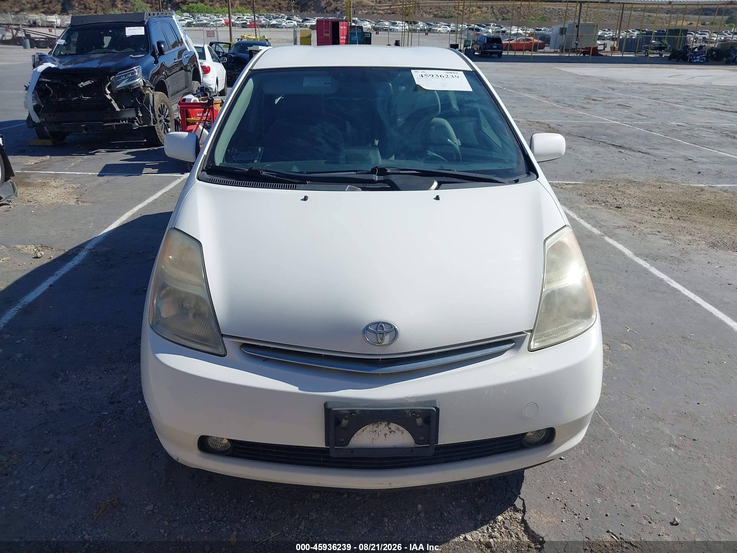2009 Toyota Prius   White vin: JTDKB20U093503587