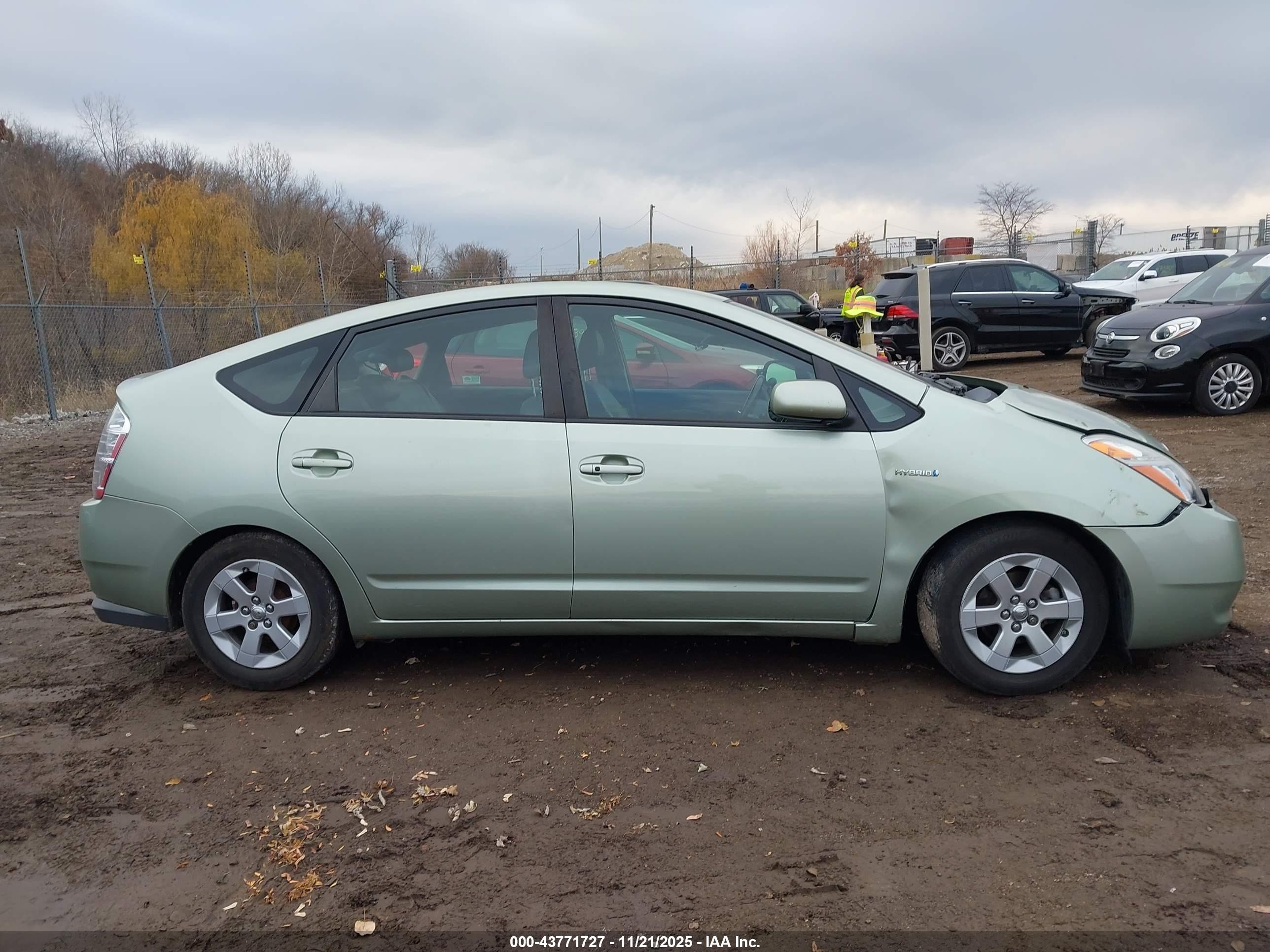 2009 Toyota Prius   Green vin: JTDKB20U097848823