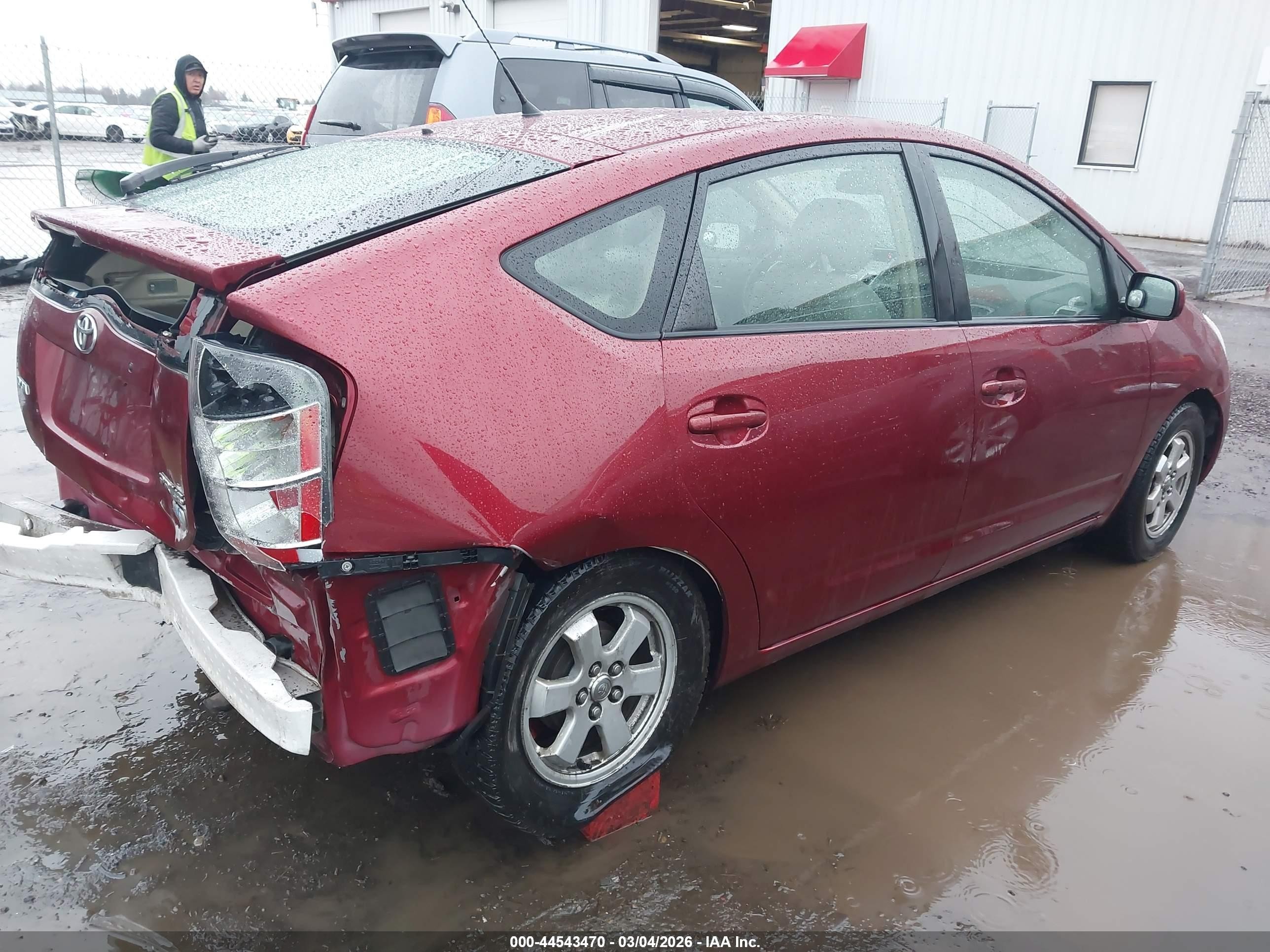 2004 Toyota Prius Red vin: JTDKB20U140015100