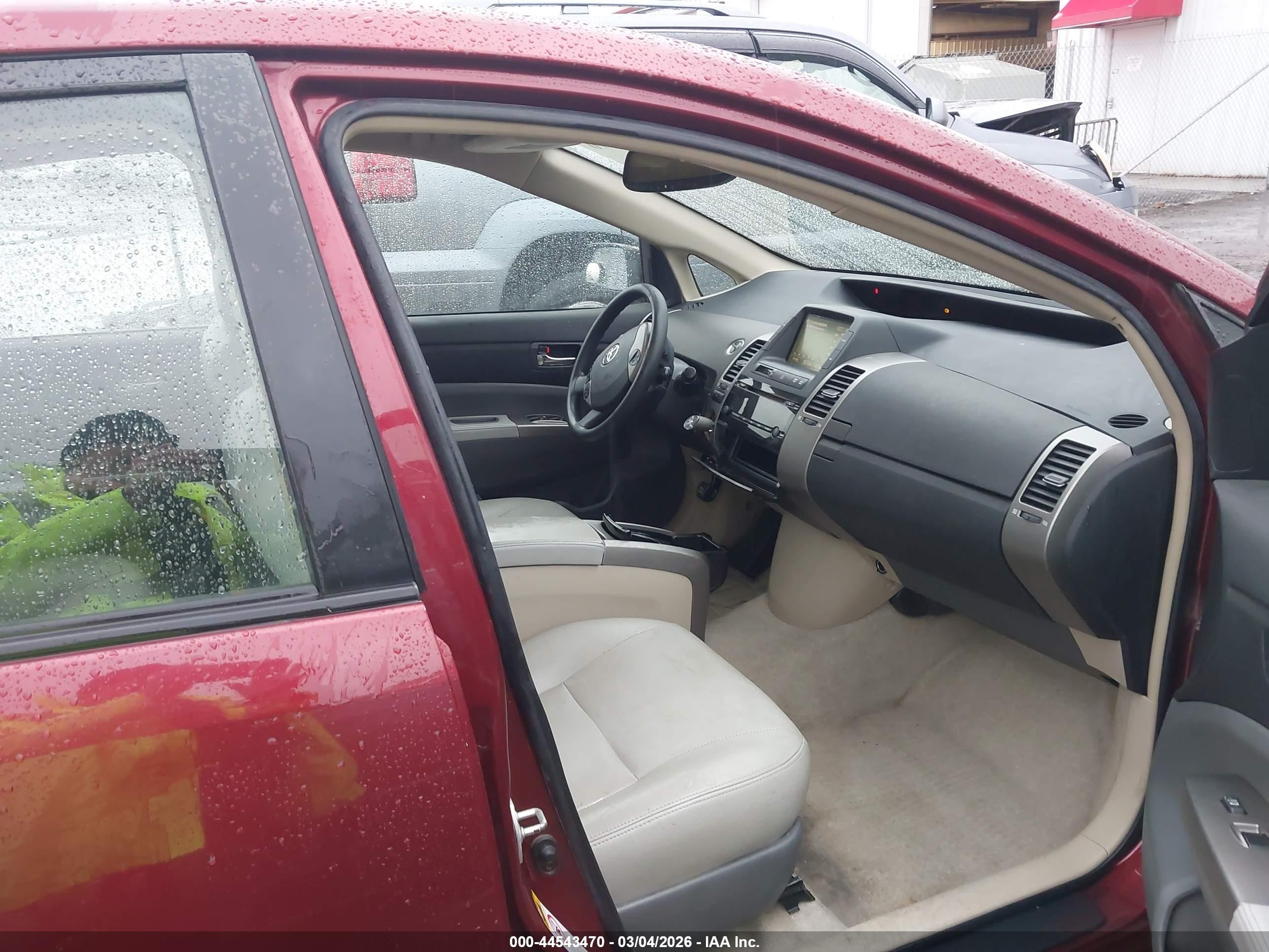 2004 Toyota Prius Red vin: JTDKB20U140015100