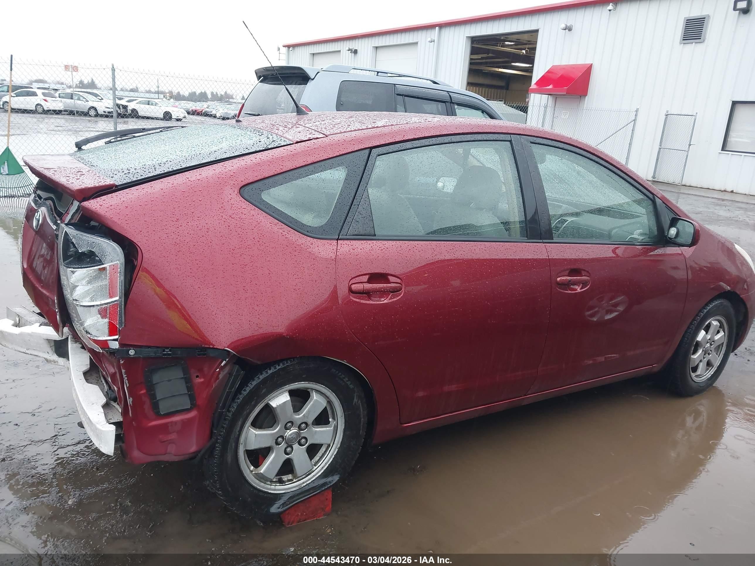 2004 Toyota Prius Red vin: JTDKB20U140015100