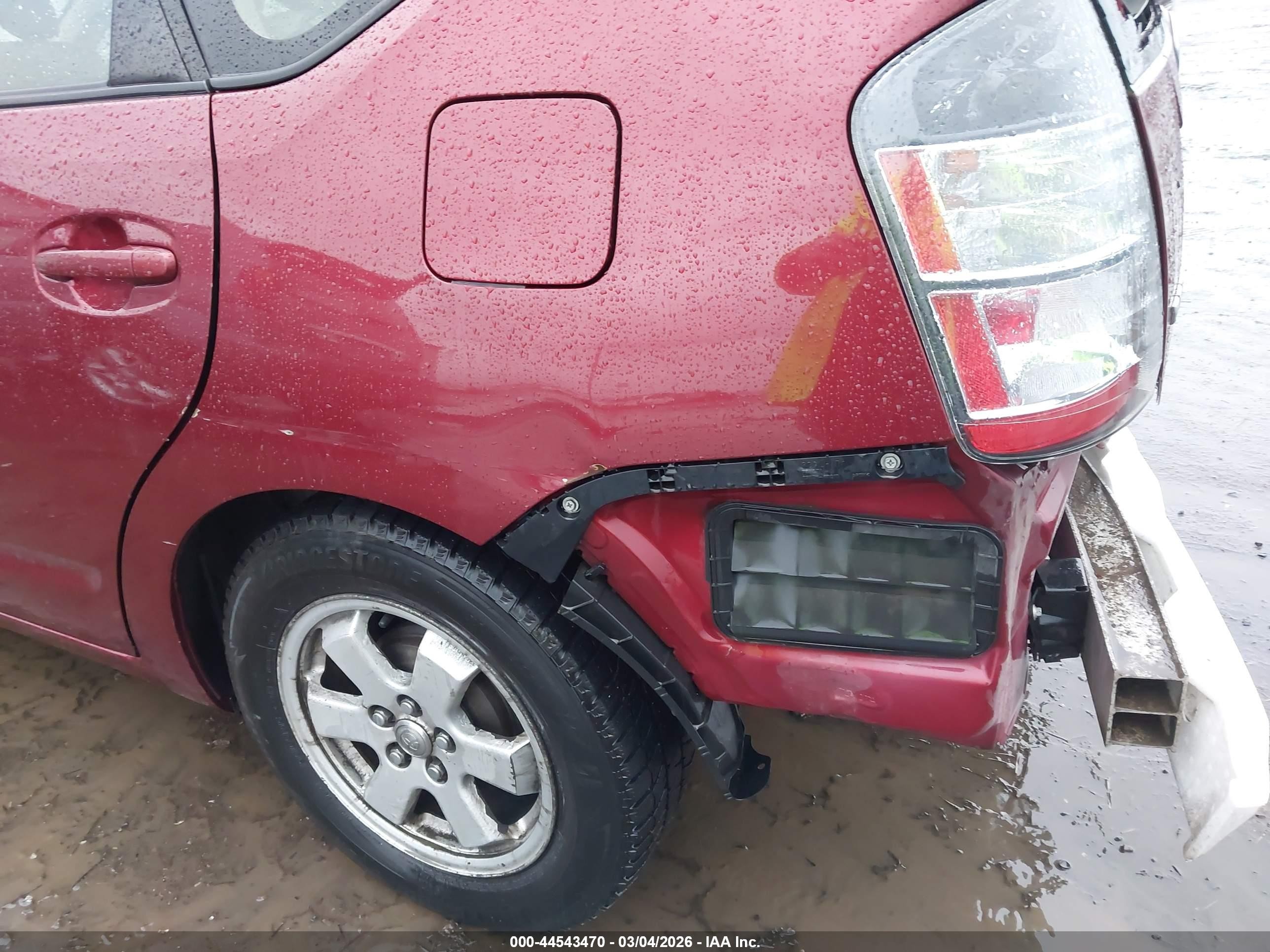 2004 Toyota Prius Red vin: JTDKB20U140015100