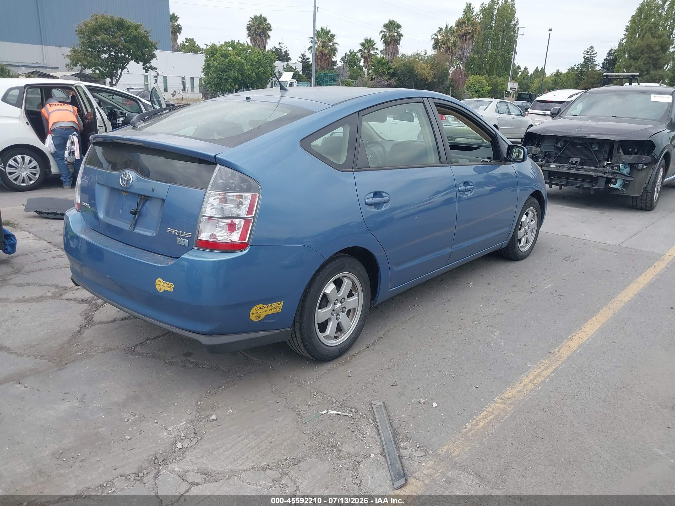 2004 Toyota Prius   Blue vin: JTDKB20U140018496