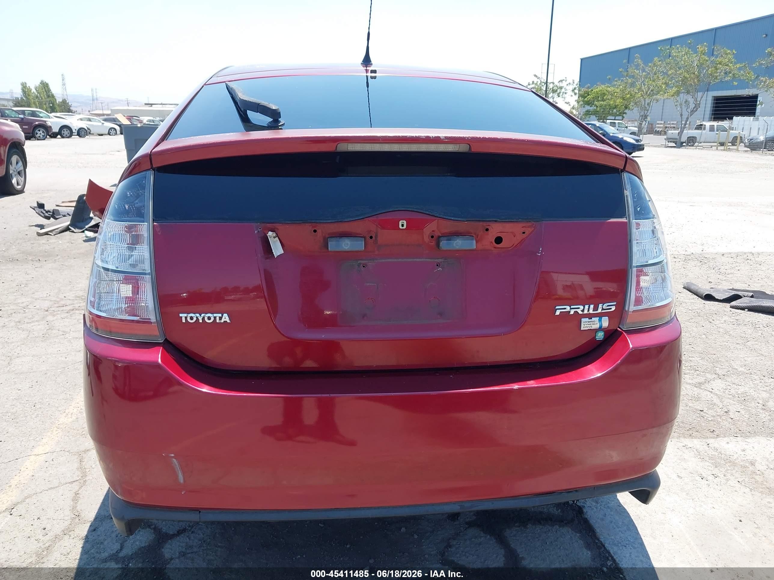 2004 Toyota Prius Red vin: JTDKB20U140019552