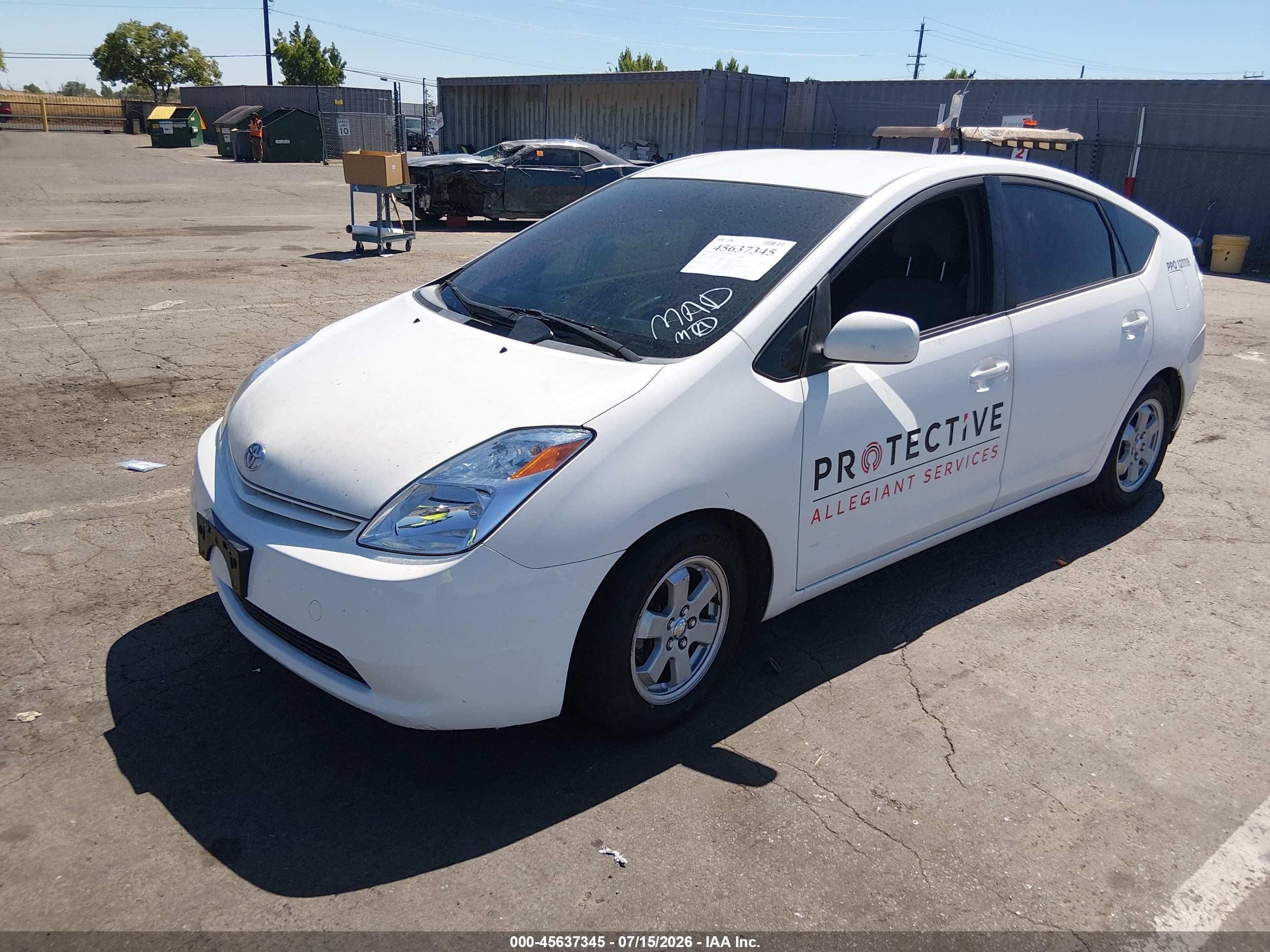 2004 Toyota Prius   White vin: JTDKB20U140022774