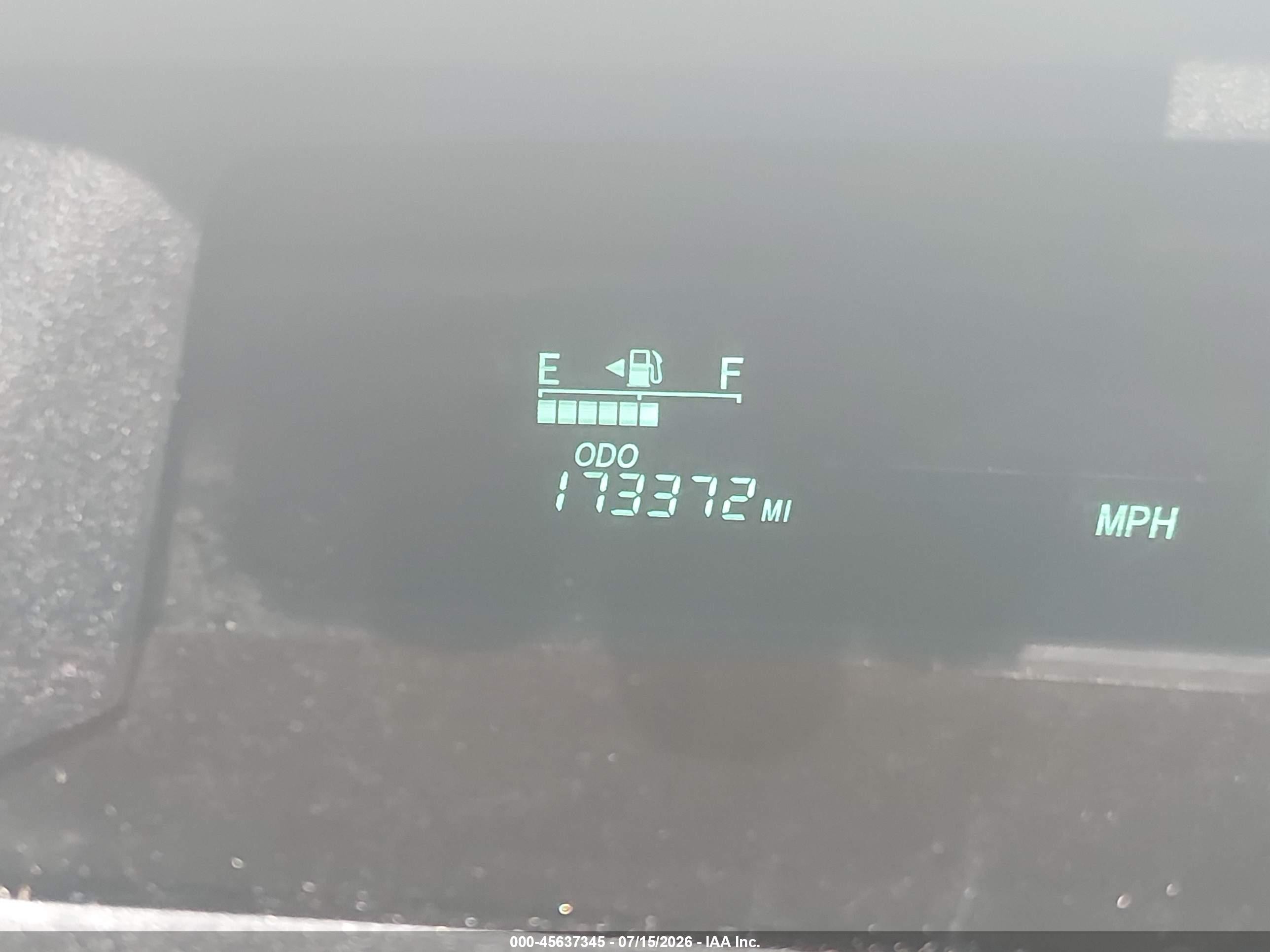 2004 Toyota Prius   White vin: JTDKB20U140022774
