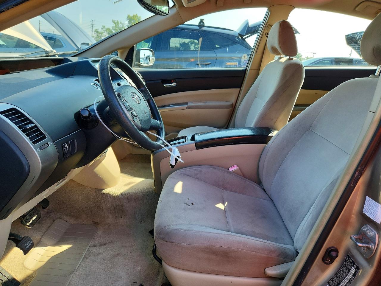 2004 Toyota Prius Base Tan vin: JTDKB20U140028235