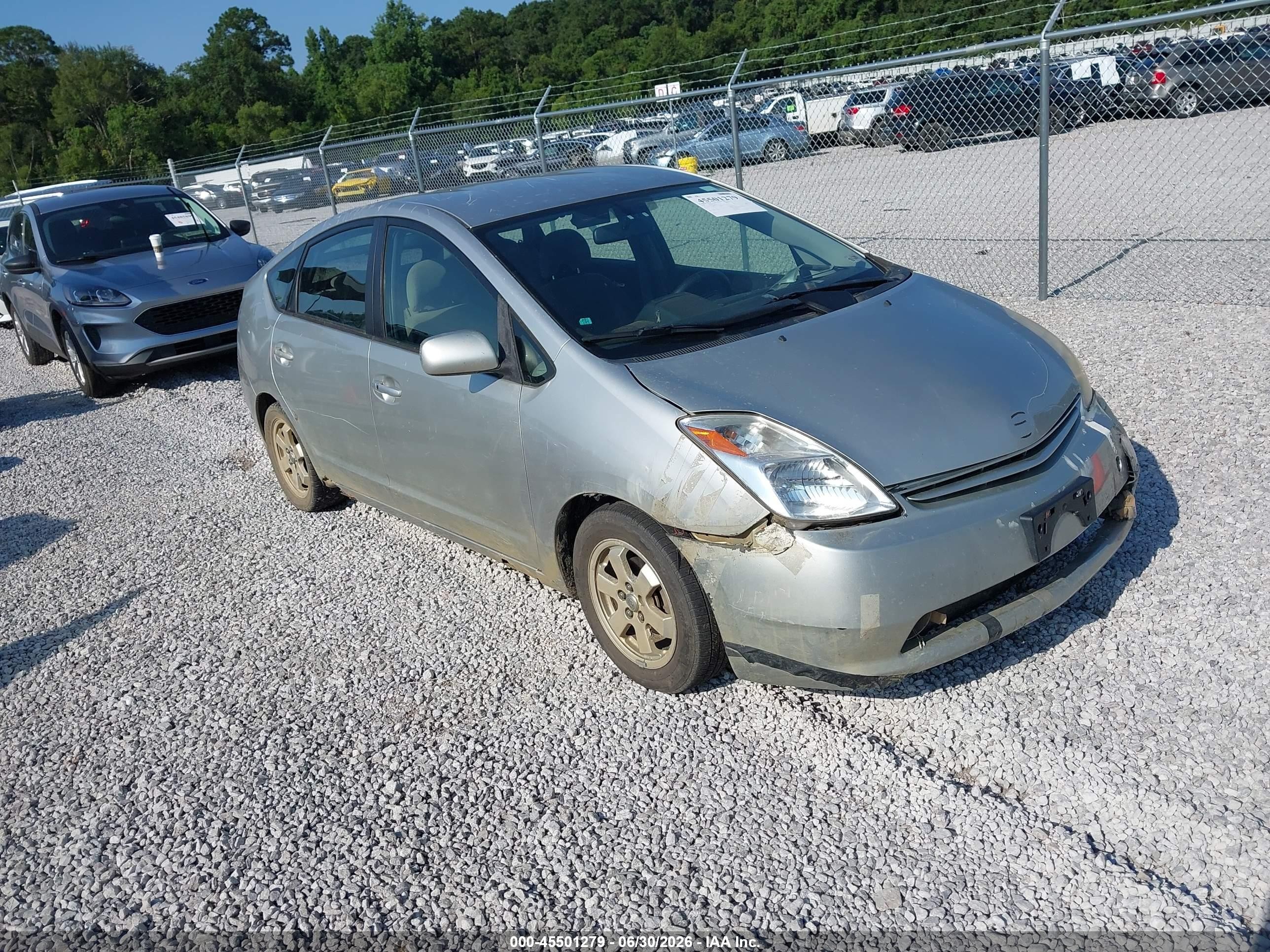2004 Toyota Prius   Silver vin: JTDKB20U140061459