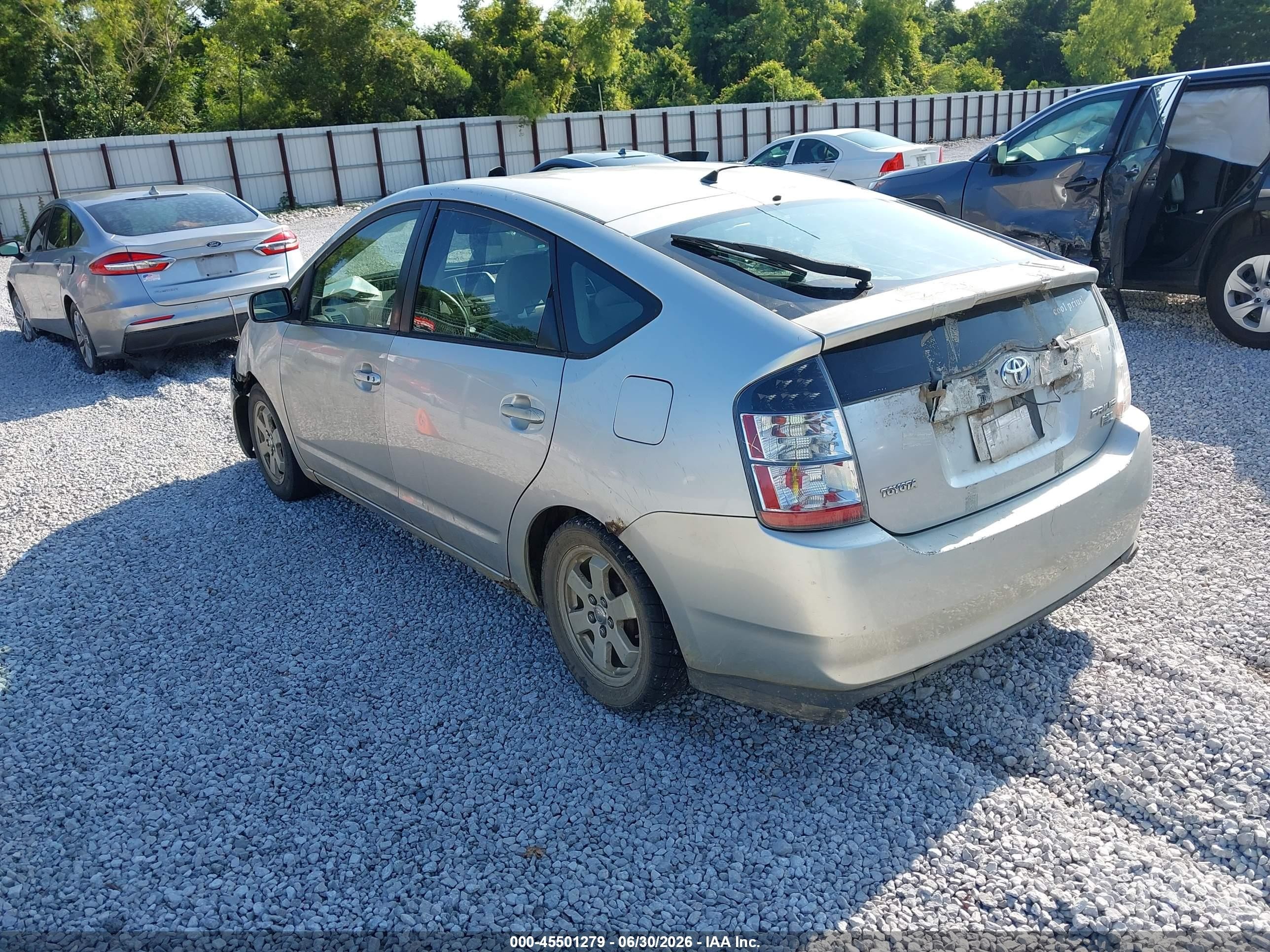 2004 Toyota Prius   Silver vin: JTDKB20U140061459