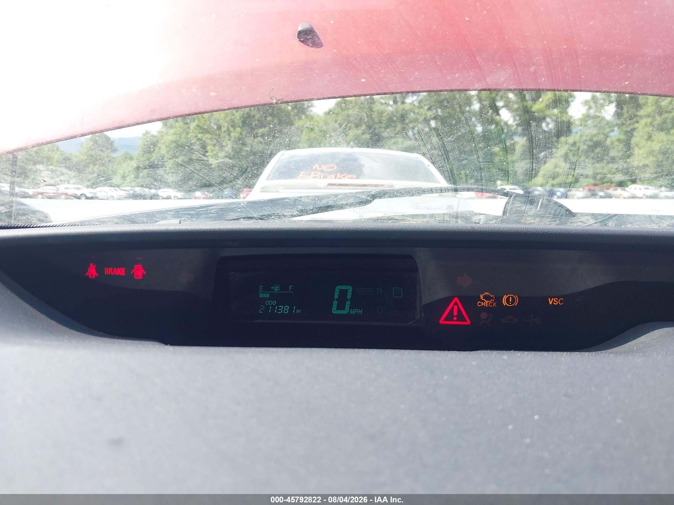 2004 Toyota Prius   Red vin: JTDKB20U140067584