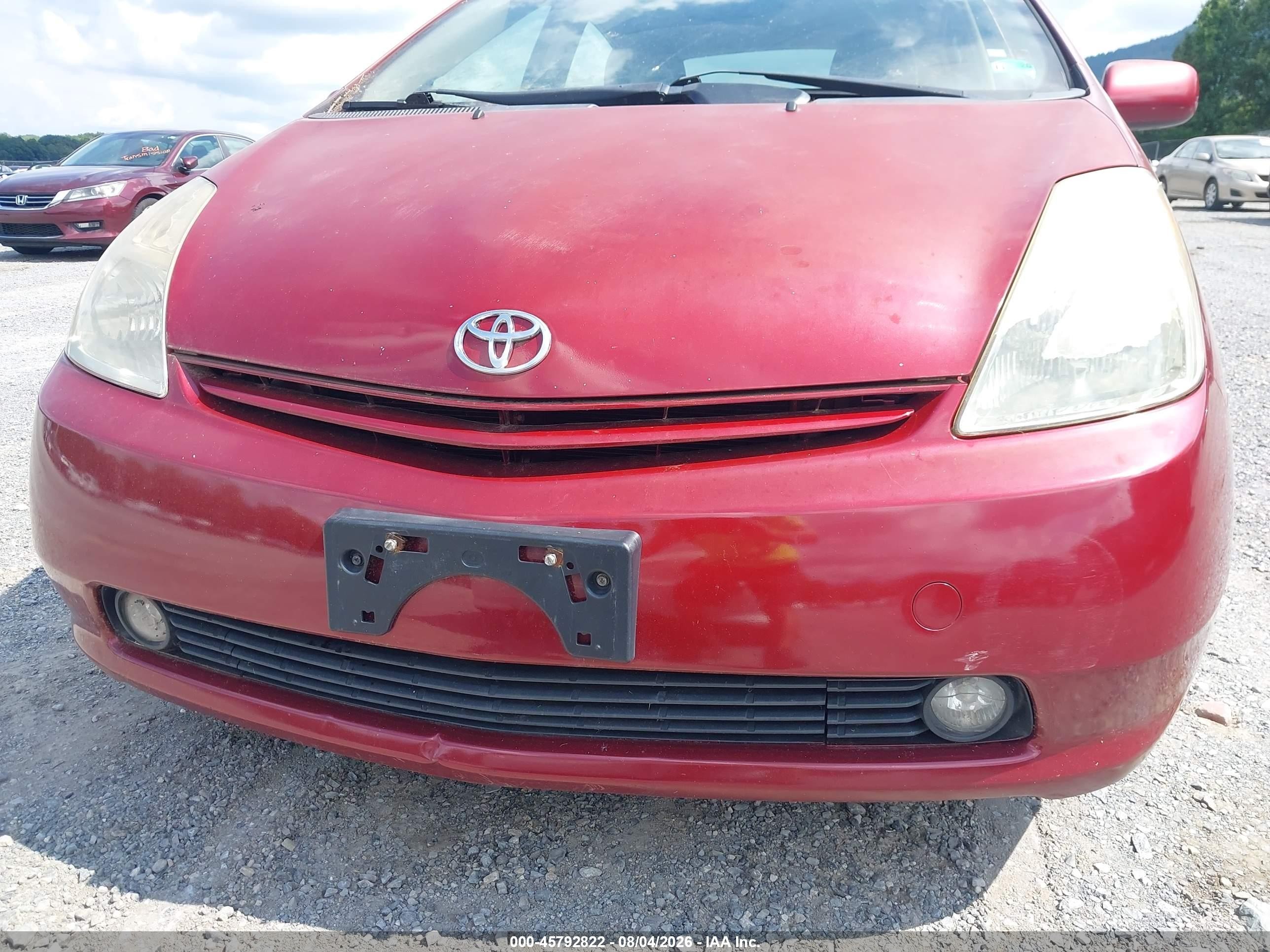 2004 Toyota Prius   Red vin: JTDKB20U140067584