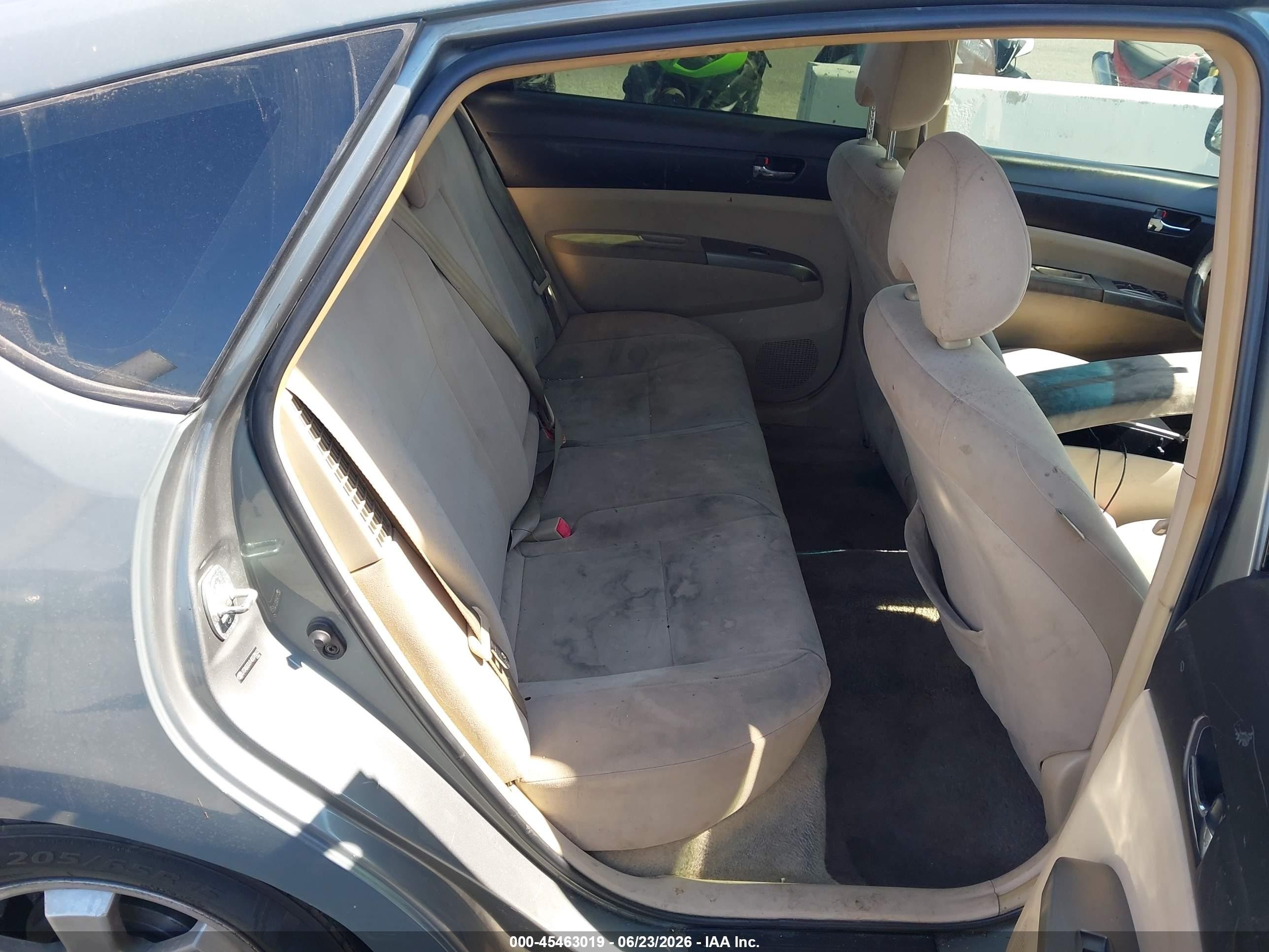 2004 Toyota Prius   Gray vin: JTDKB20U140078603